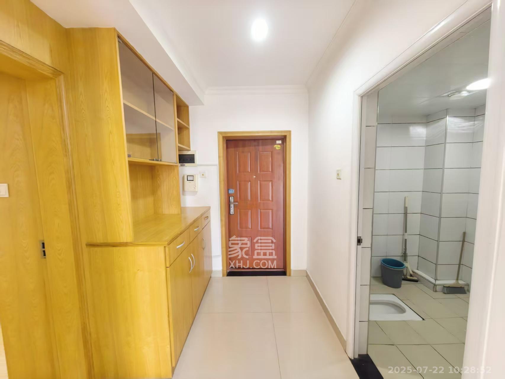 中城丽景香山园  2室1厅1卫   2300.00元/月室内图