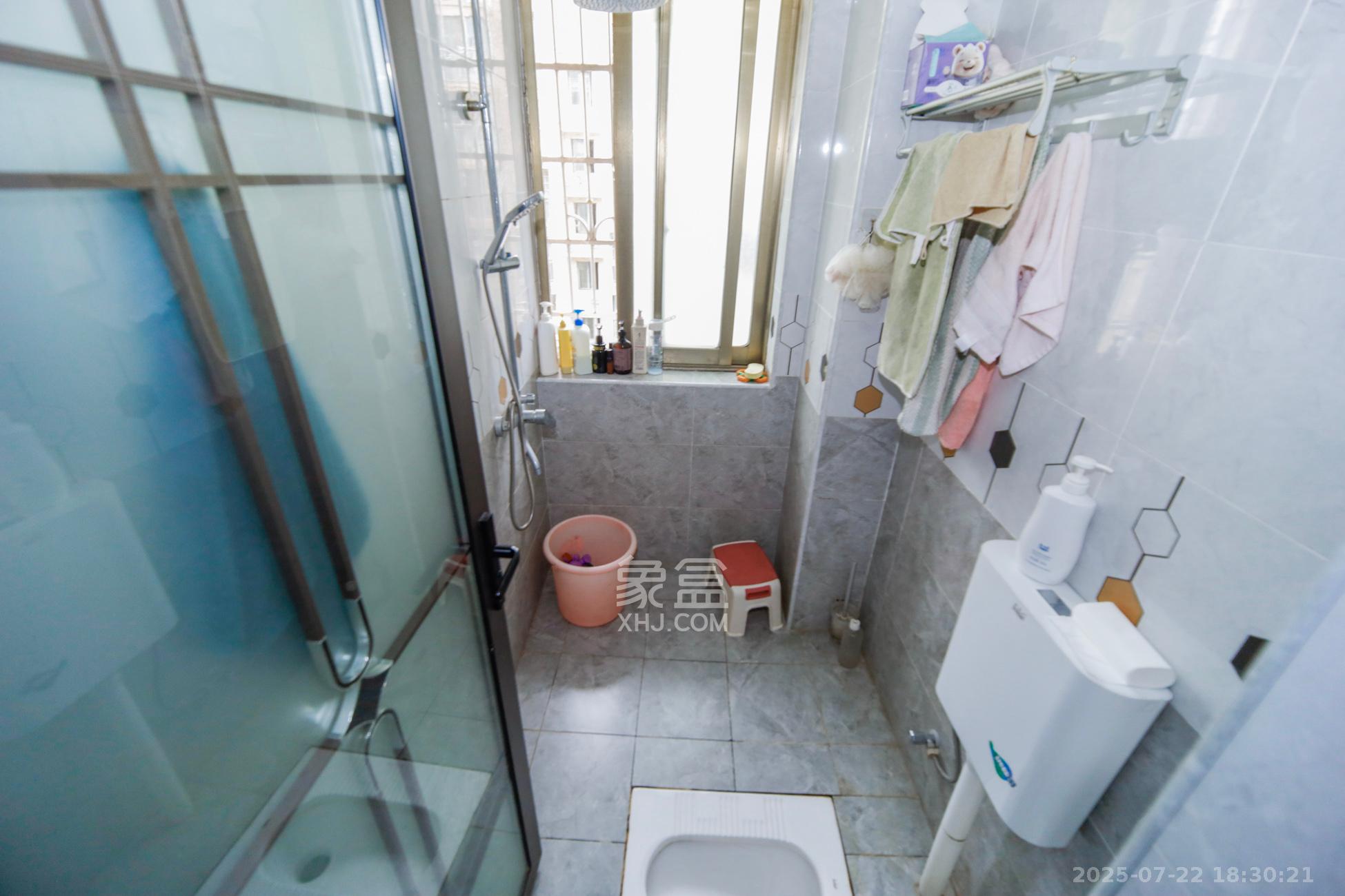 德馨园  3室2厅1卫    100.0万 德馨园  3室2厅1卫    100.0万卫生间