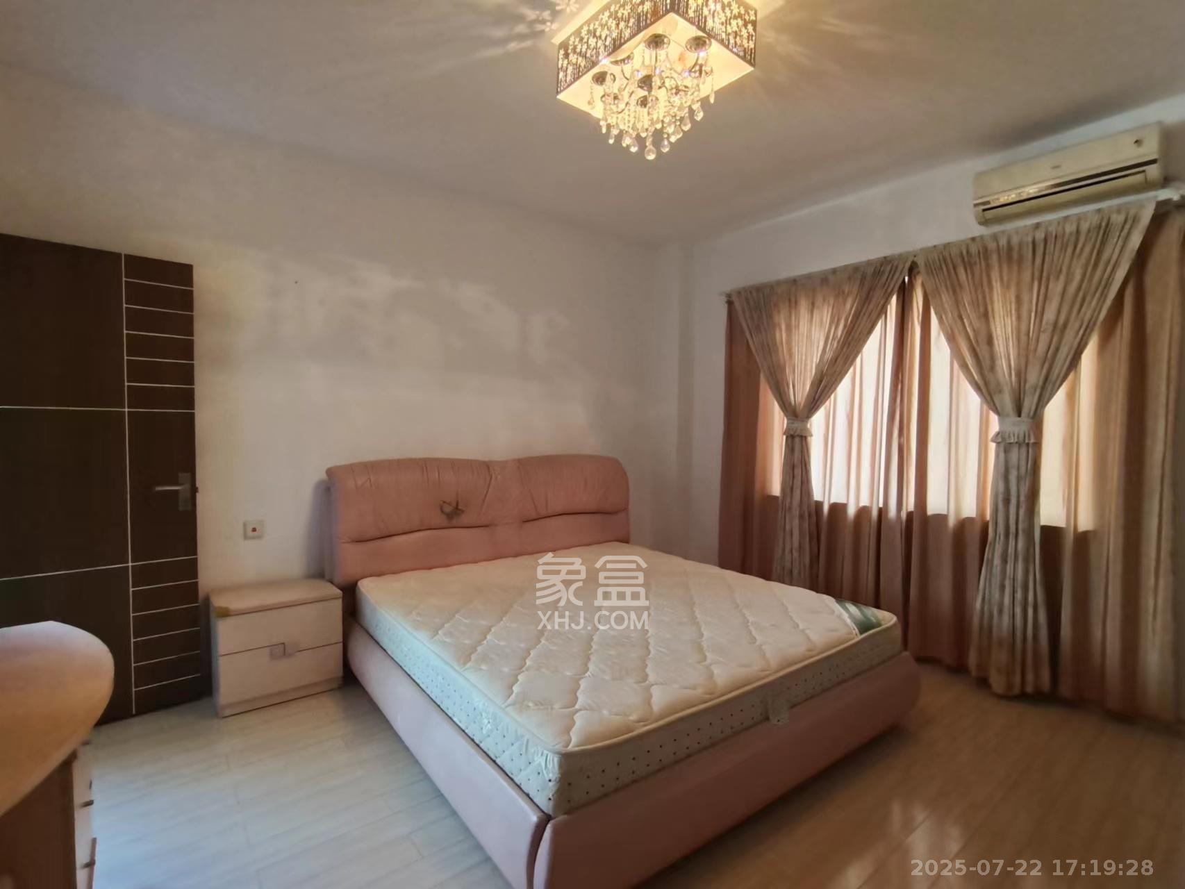 聚福园  3室2厅1卫    3300.0元/月 聚福园  3室2厅1卫    3300.0元/月