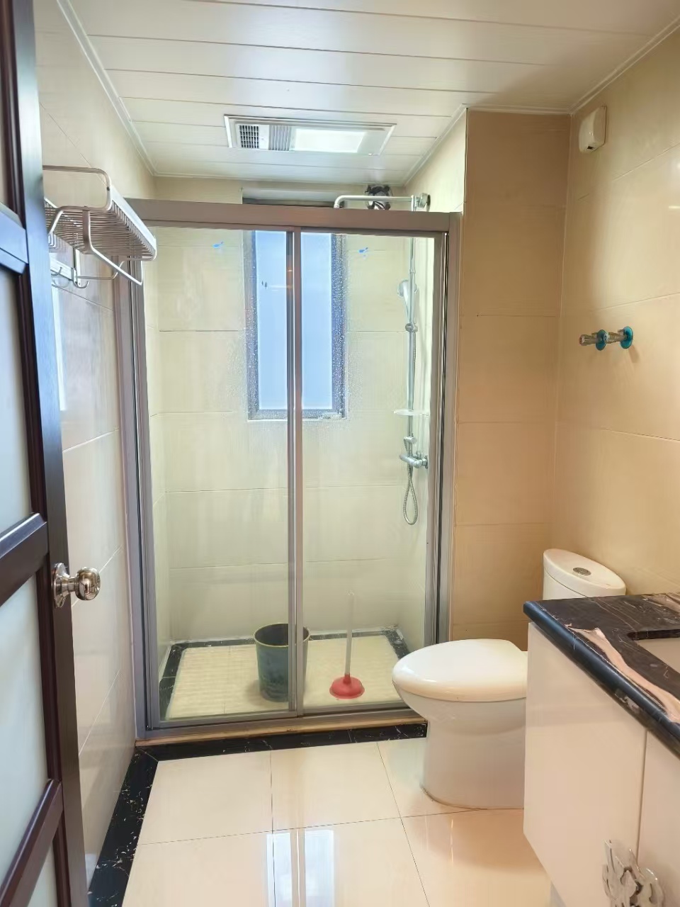 碧桂园 4室2厅2卫 1800.0元/月 碧桂园 4室2厅2卫 1800.0元/月室内图