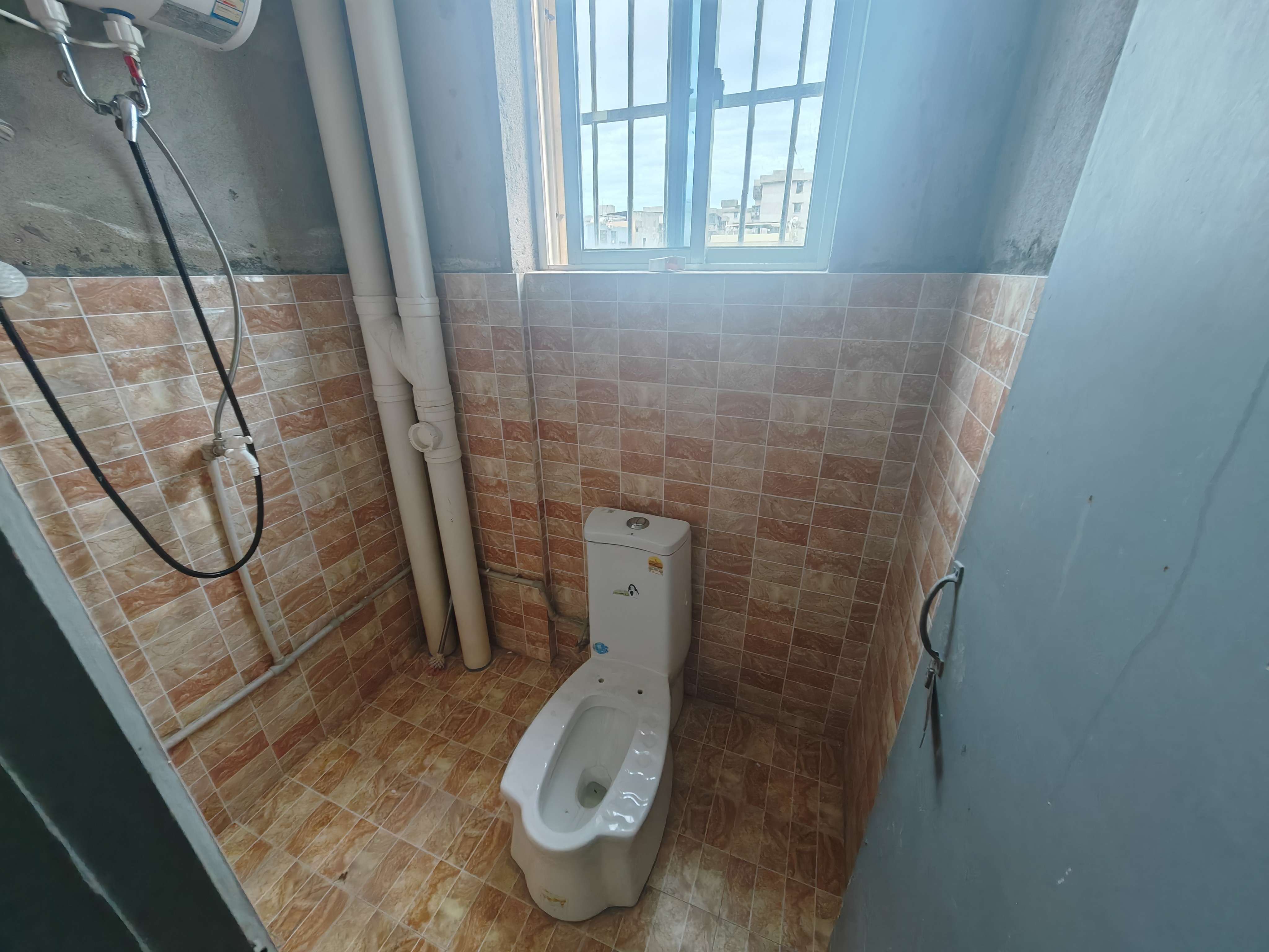 府兴公寓 4室2厅2卫 2500.0元/月 府兴公寓 4室2厅2卫 2500.0元/月室内图