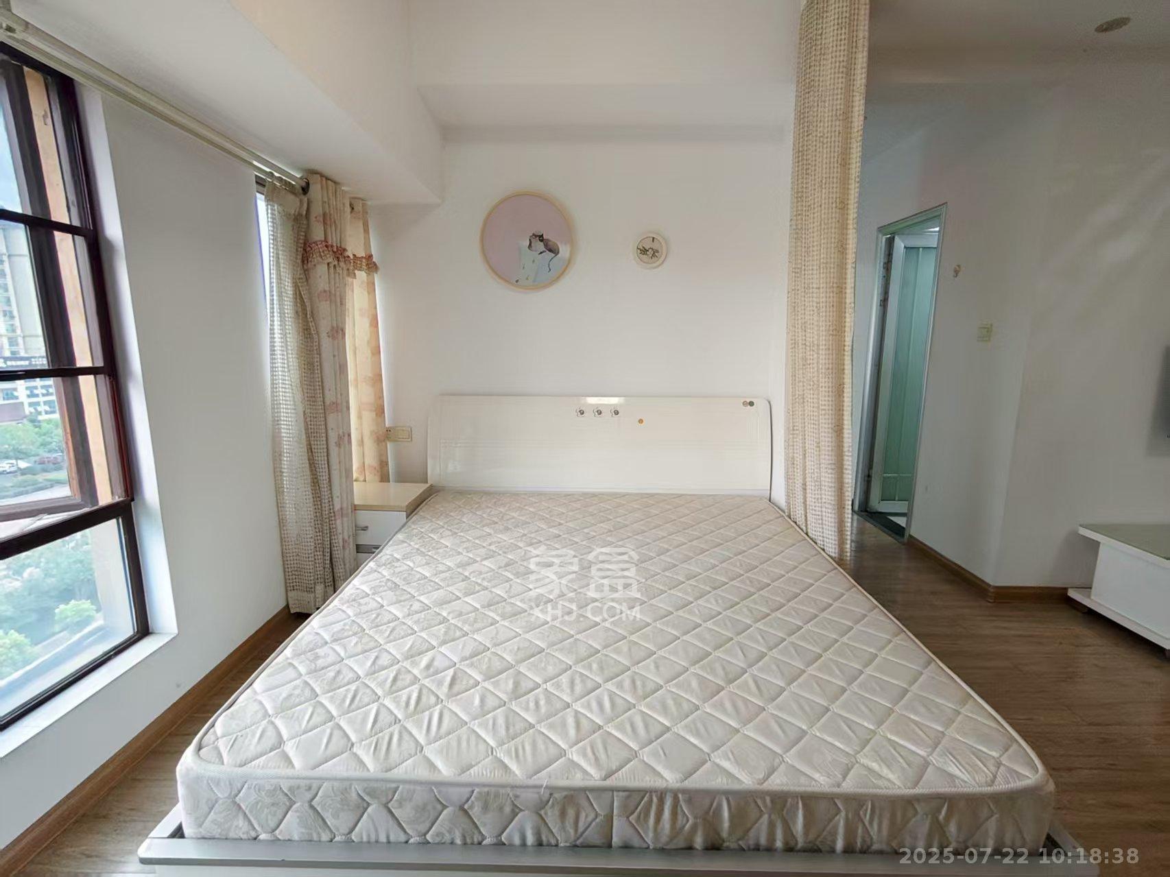 碧桂园  1室1厅1卫    1000.0元/月 碧桂园  1室1厅1卫    1000.0元/月室内图