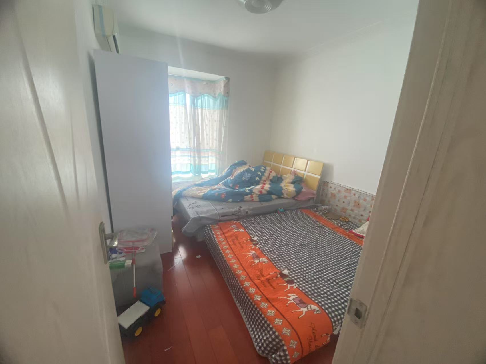 天鹅湖1号 4室2厅2卫 65.0万 天鹅湖1号 4室2厅2卫 65.0万室内图