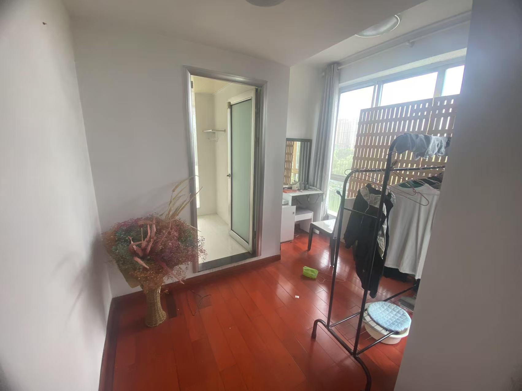 天鹅湖1号 4室2厅2卫 65.0万 天鹅湖1号 4室2厅2卫 65.0万室内图