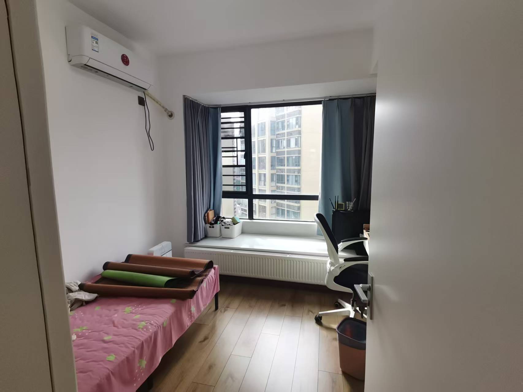 经世龙城  3室2厅2卫    66.8万 经世龙城  3室2厅2卫    66.8万室内图