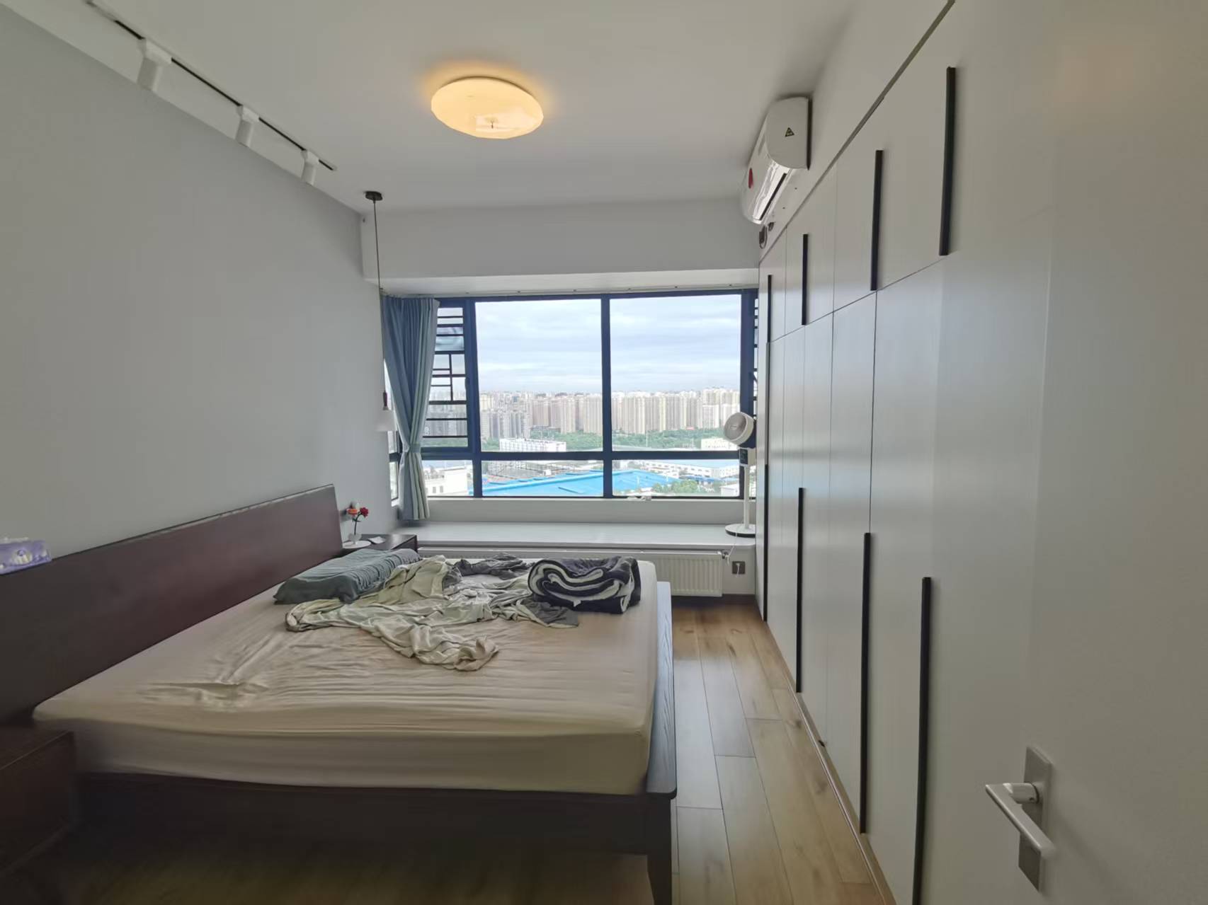 经世龙城  3室2厅2卫    66.8万 经世龙城  3室2厅2卫    66.8万室内图