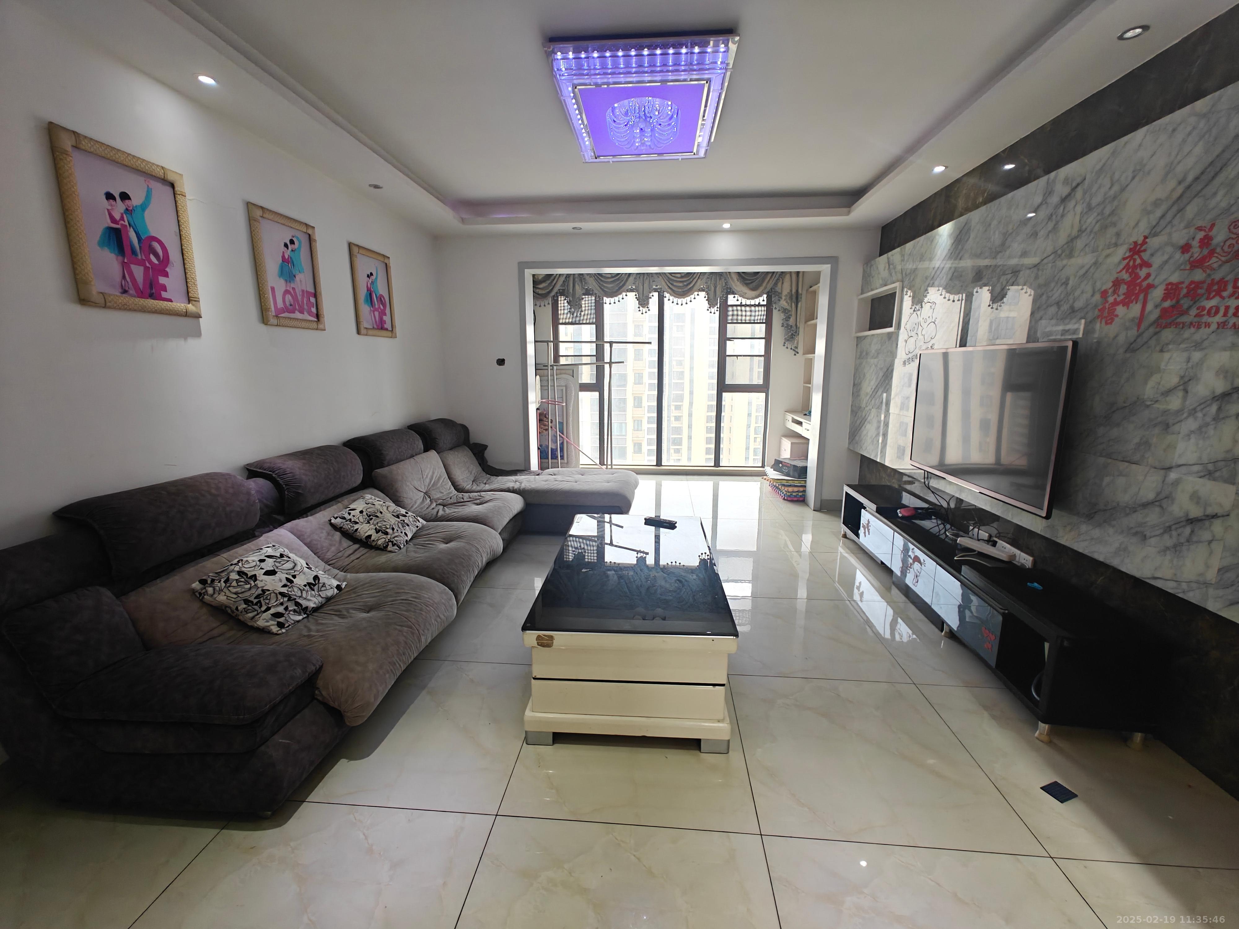 佳兆业金域天下二期 3室2厅2卫 52.0万 佳兆业金域天下二期 3室2厅2卫 52.0万室内图