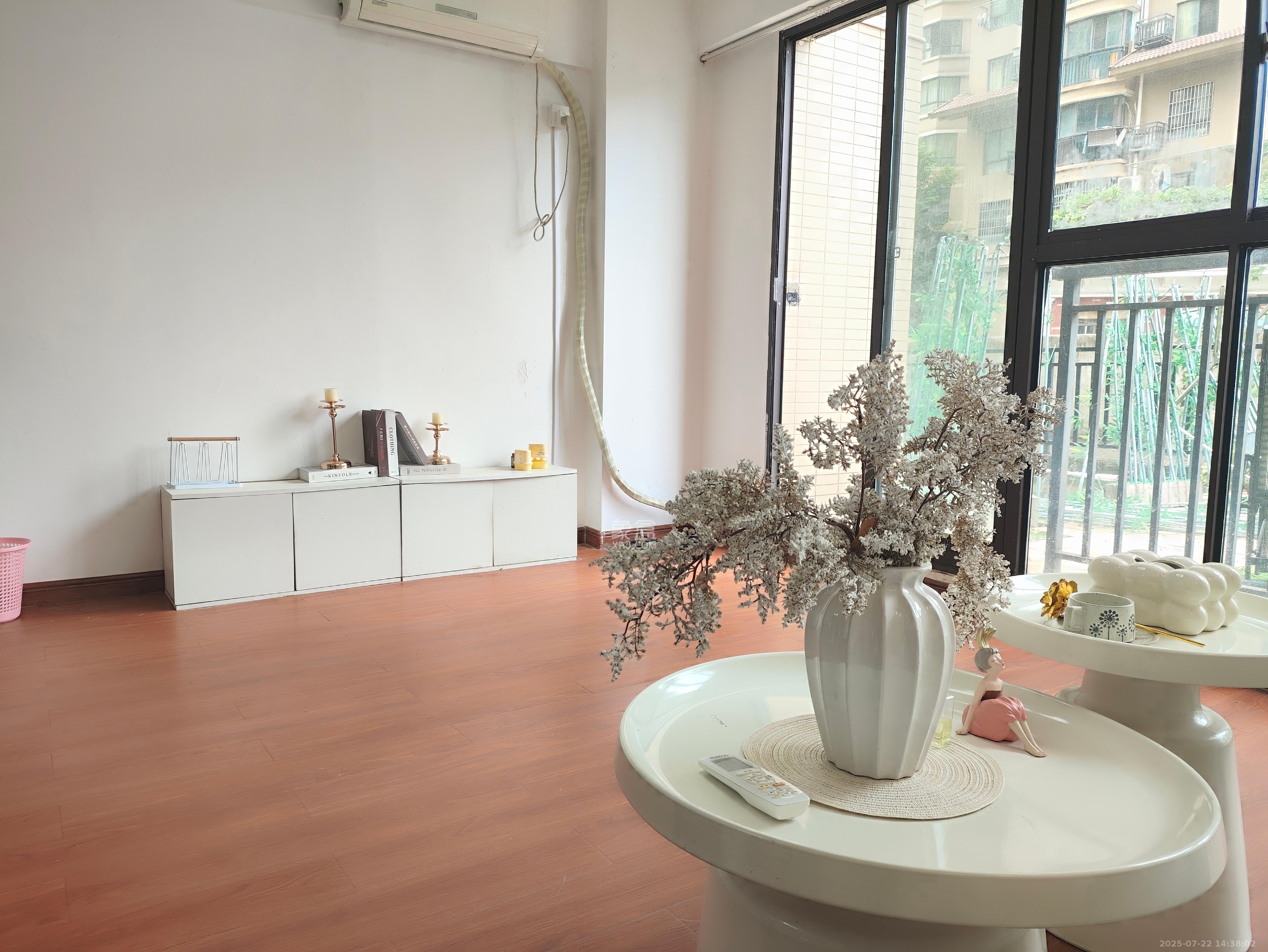 钱隆樽品(一、二、三期) 2室1厅1卫 3380.0元/月 钱隆樽品(一、二、三期) 2室1厅1卫 3380.0元/月室内图