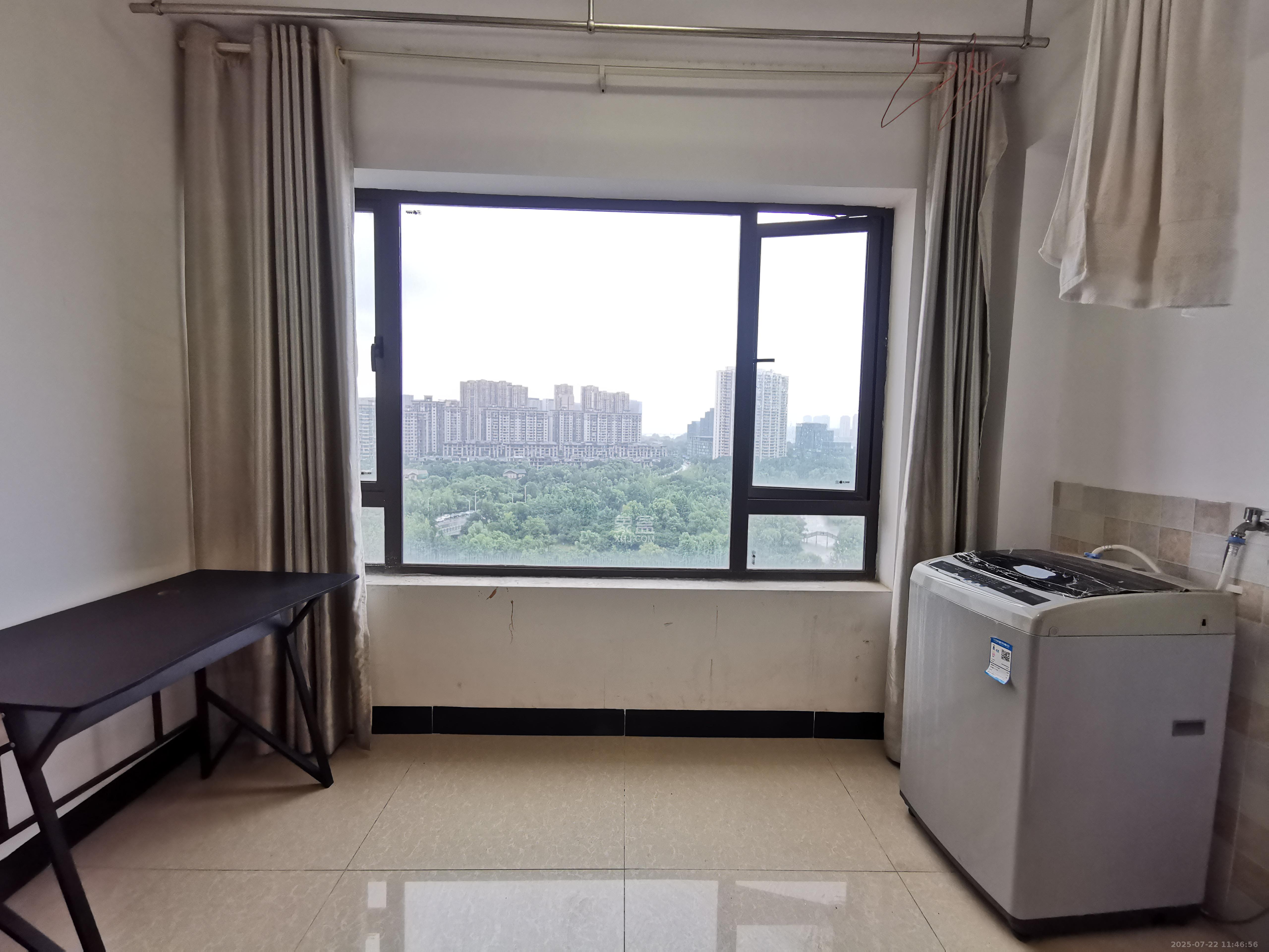 洋湖18克拉(旷远洋湖18克拉) 3室2厅2卫 3200.0元/月 洋湖18克拉(旷远洋湖18克拉) 3室2厅2卫 3200.0元/月室内图