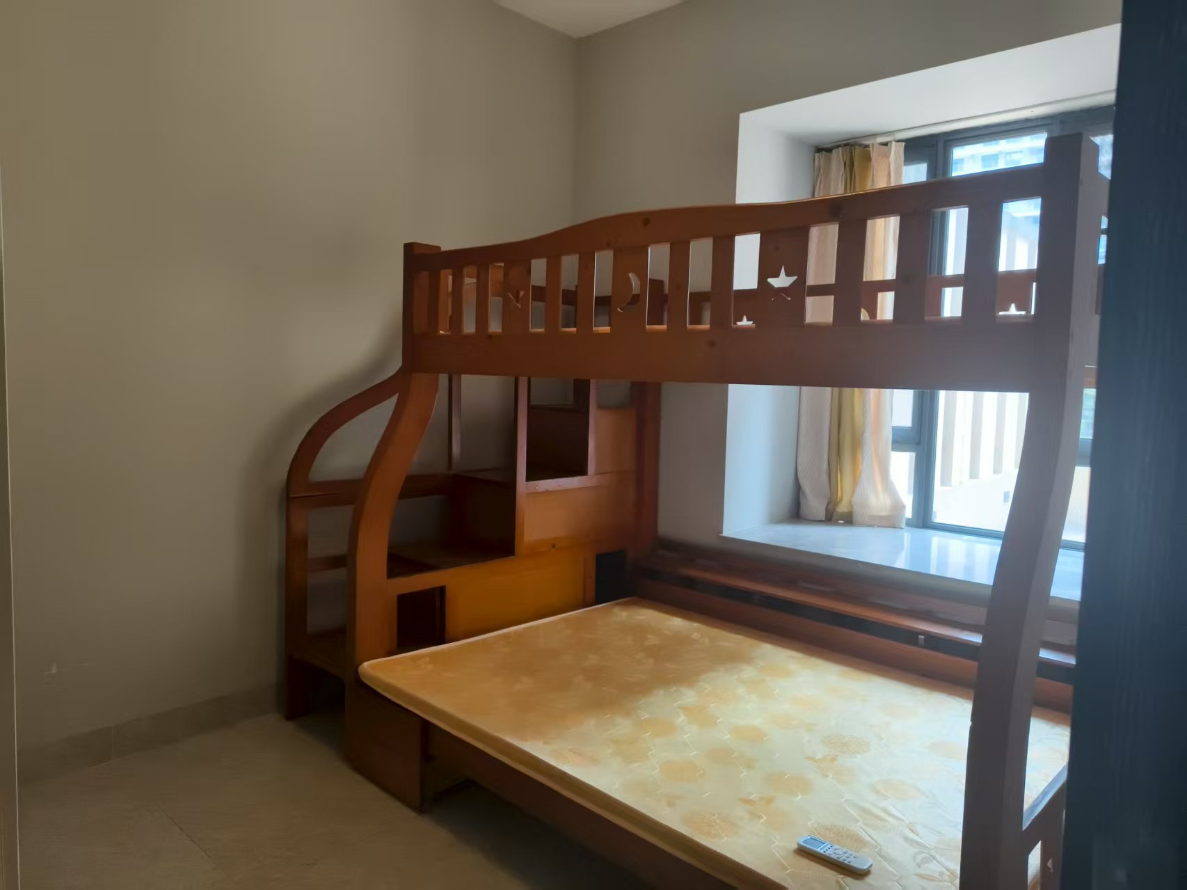 海航豪庭北苑 3室2厅2卫 5500.0元/月 海航豪庭北苑 3室2厅2卫 5500.0元/月室内图