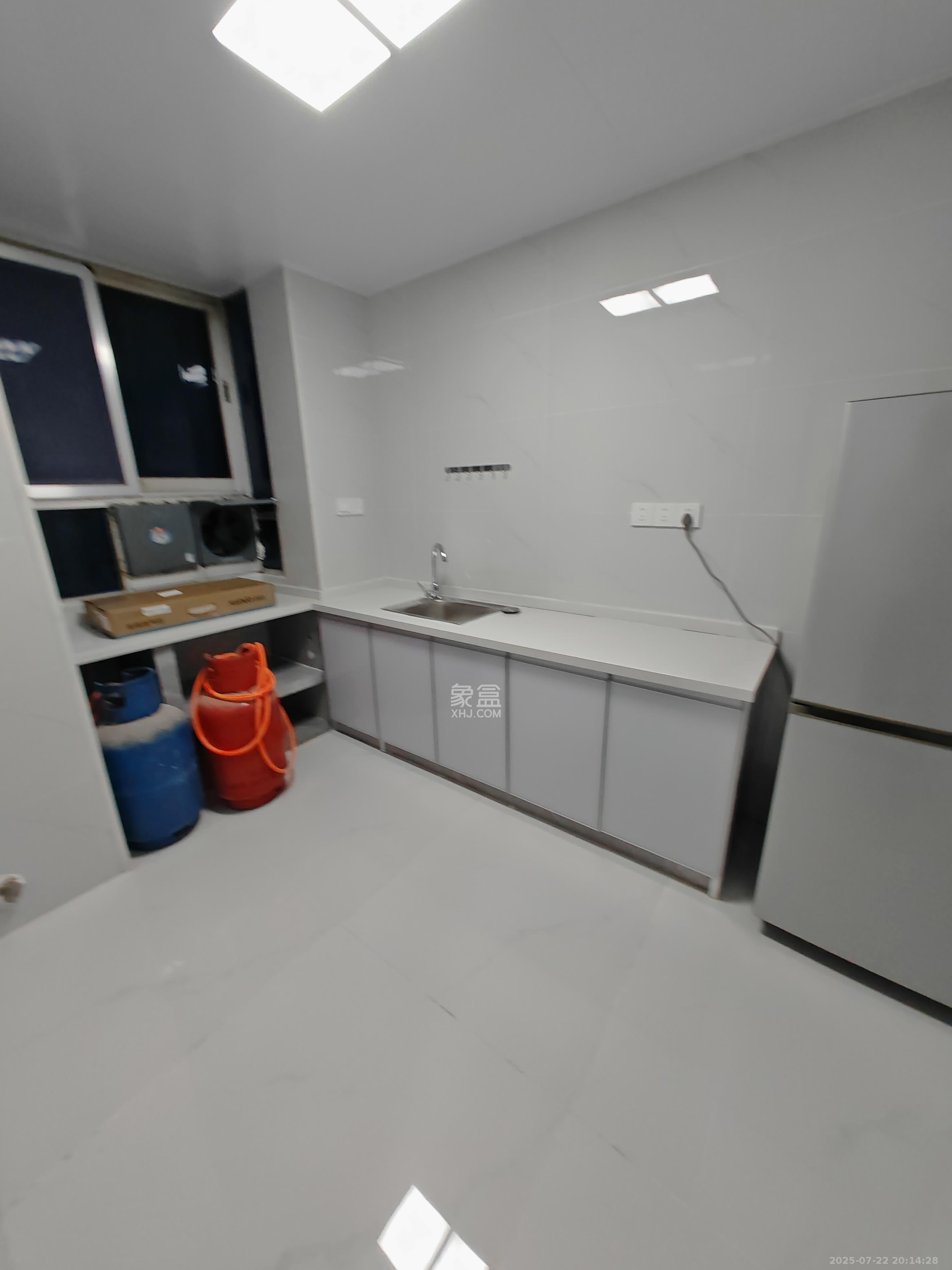 学宫街散盘 4室3厅2卫 2100.0元/月 学宫街散盘 4室3厅2卫 2100.0元/月室内图