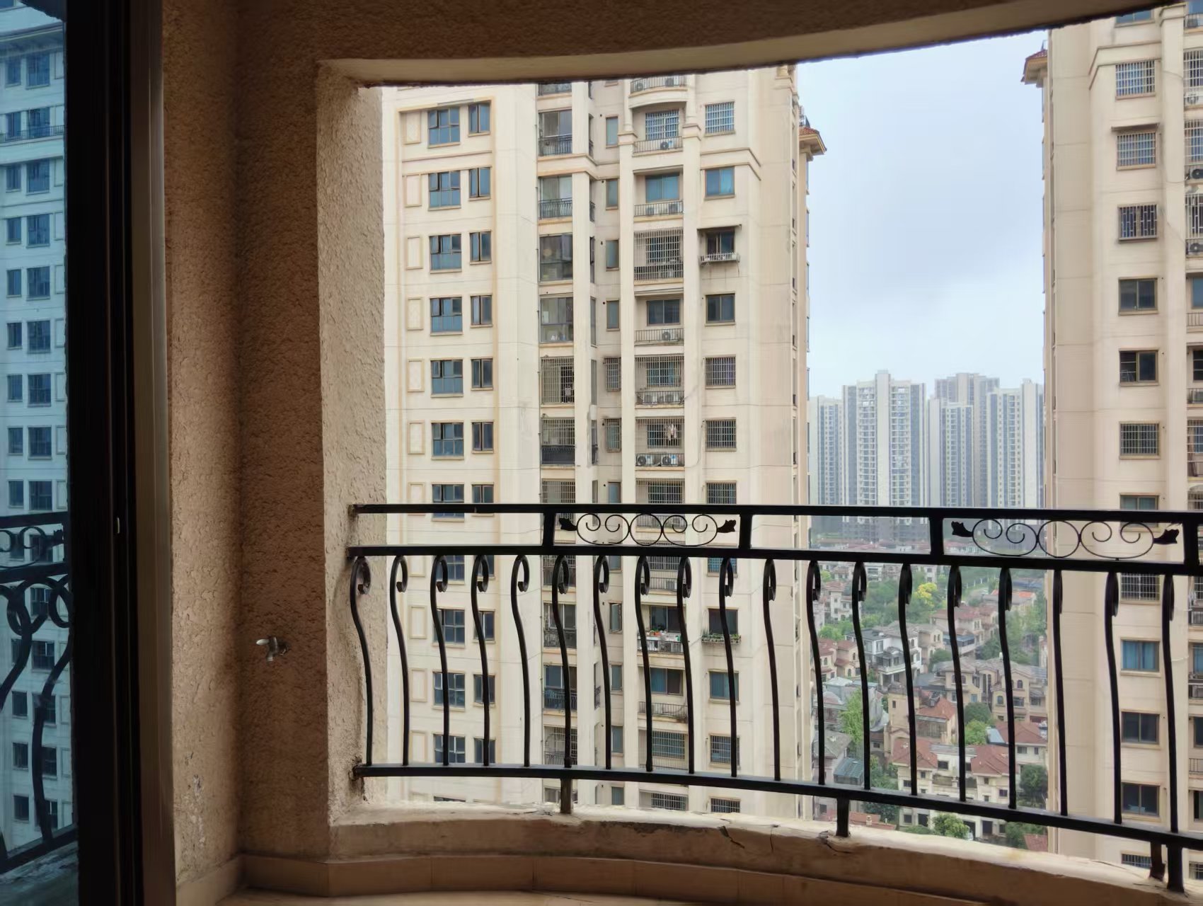 碧桂园  3室1厅1卫   1800.00元/月室内图