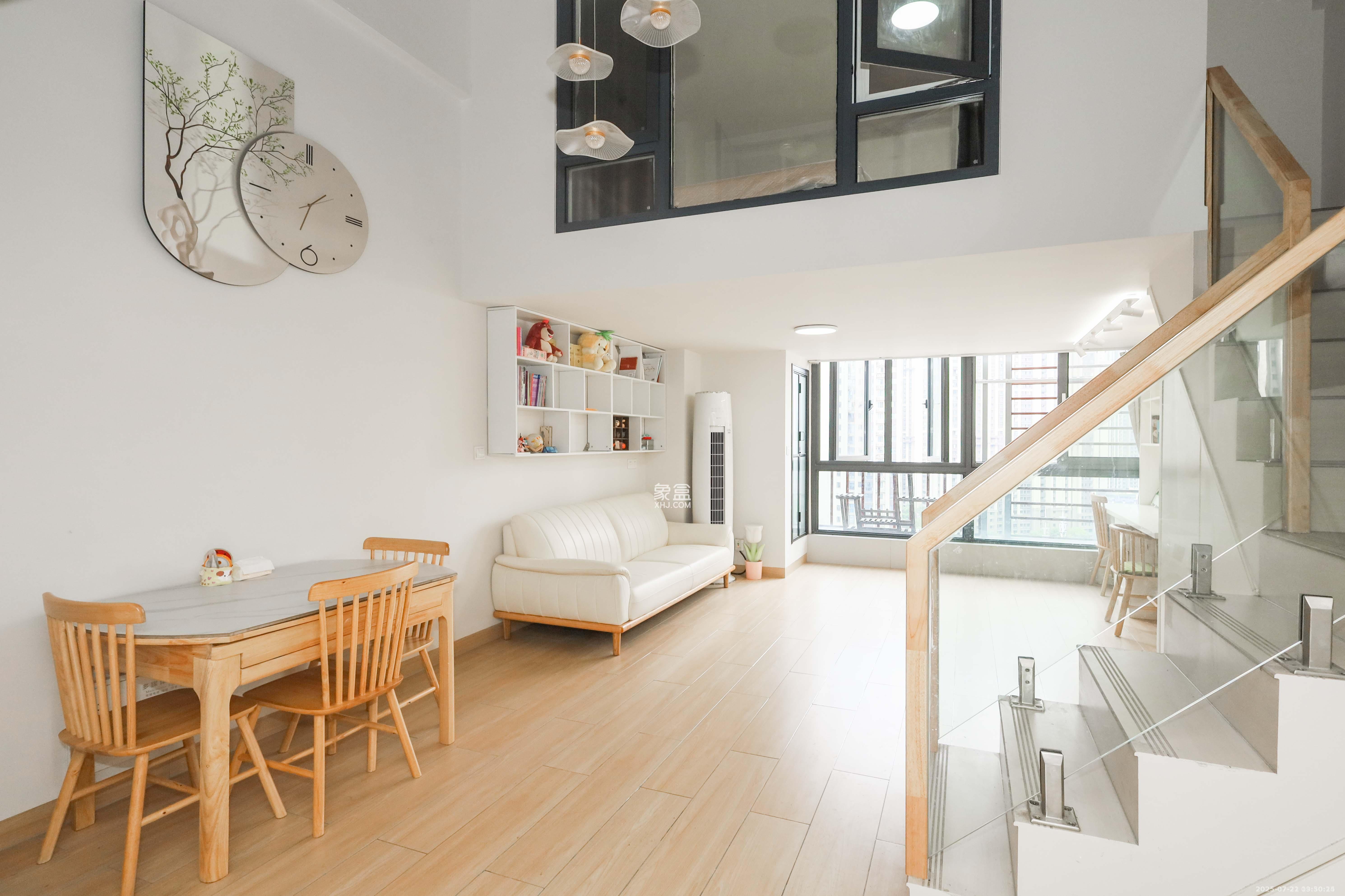 中国铁建梅溪青秀三期  2室2厅1卫    2700.0元/月 中国铁建梅溪青秀三期  2室2厅1卫    2700.0元/月室内图