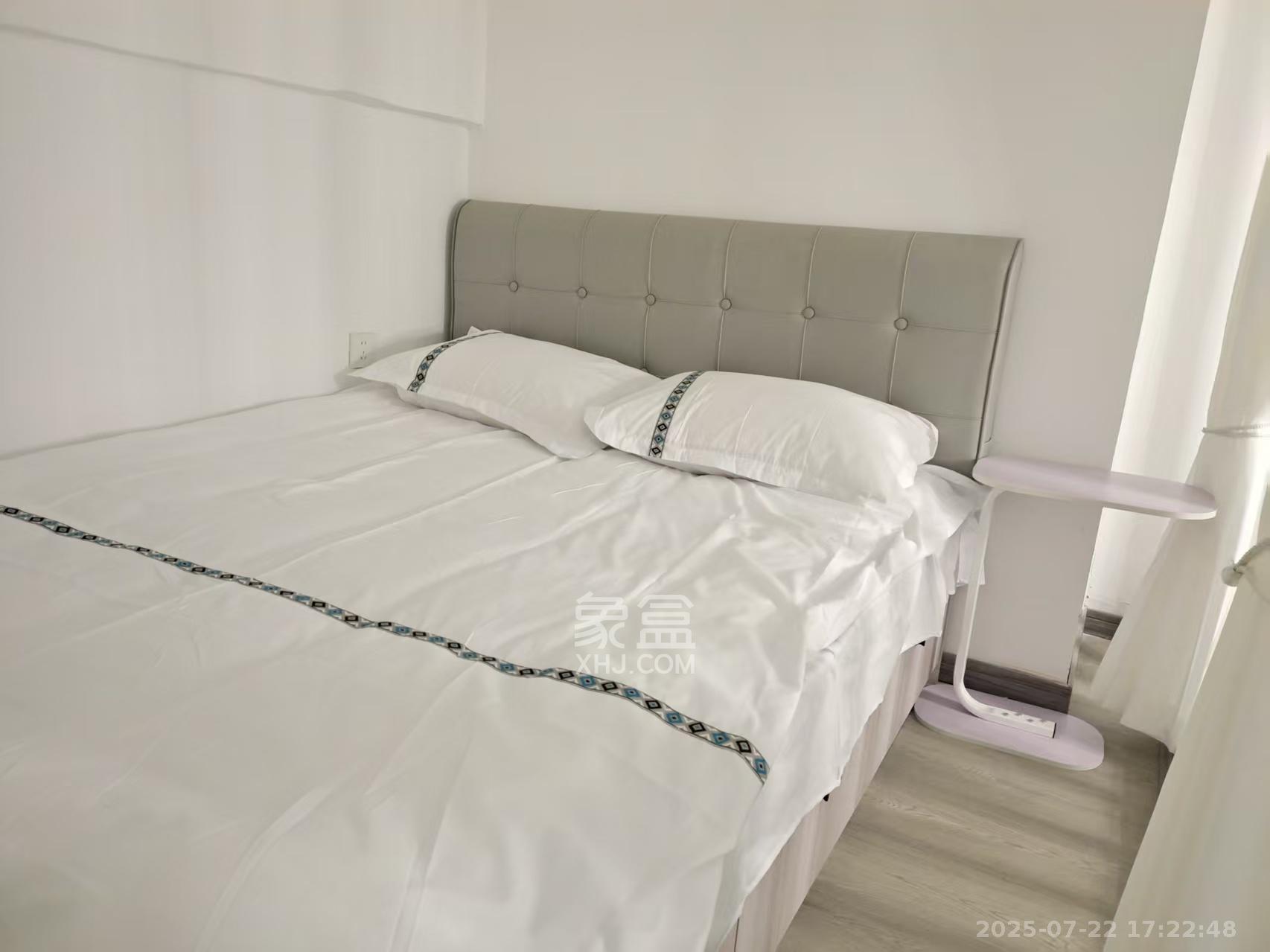 天鸿天府(天鸿中央大院) 2室2厅1卫 1800.0元/月 天鸿天府(天鸿中央大院) 2室2厅1卫 1800.0元/月室内图