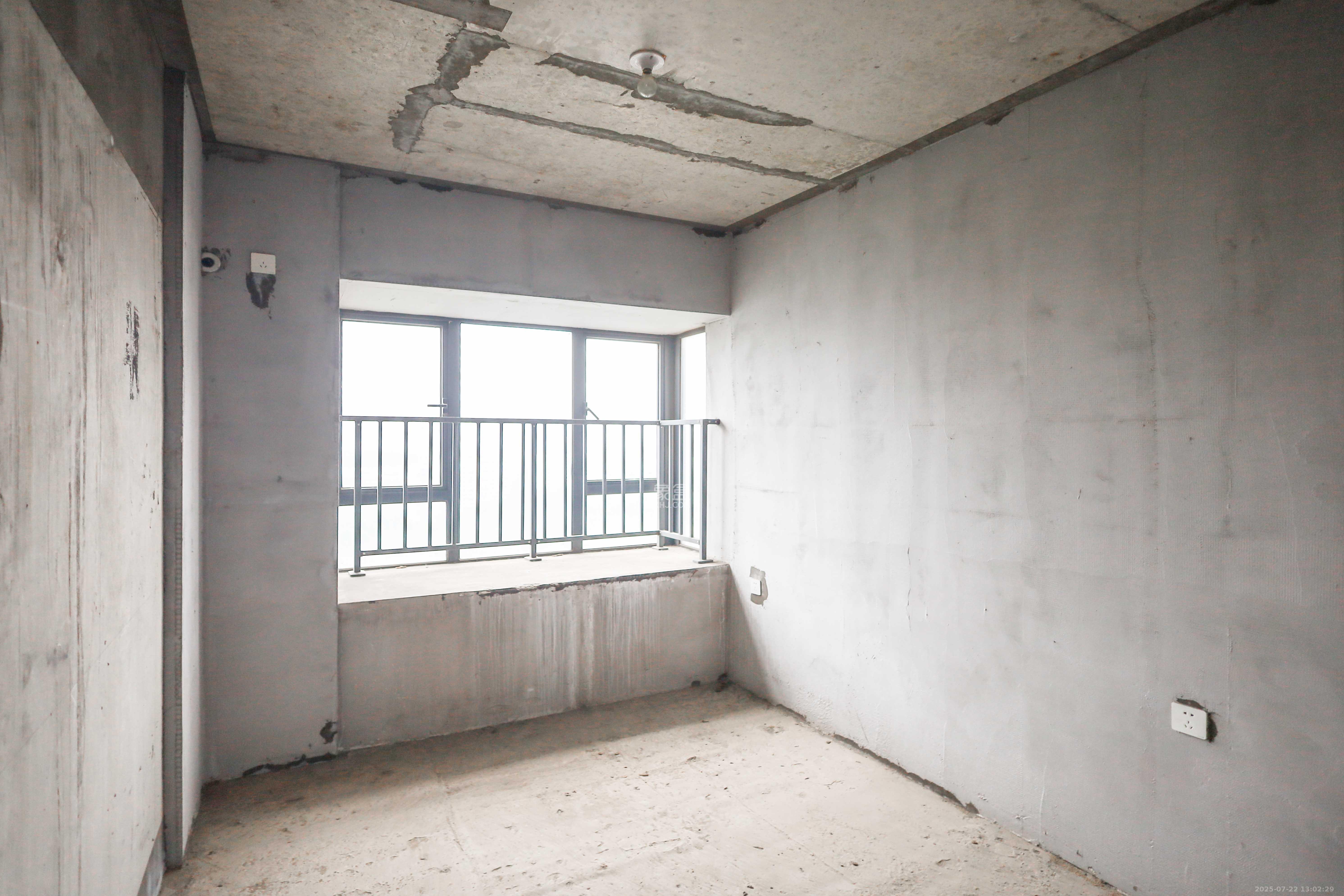 好莱城(弘德西街) 4室2厅2卫 118.0万 好莱城(弘德西街) 4室2厅2卫 118.0万卧室