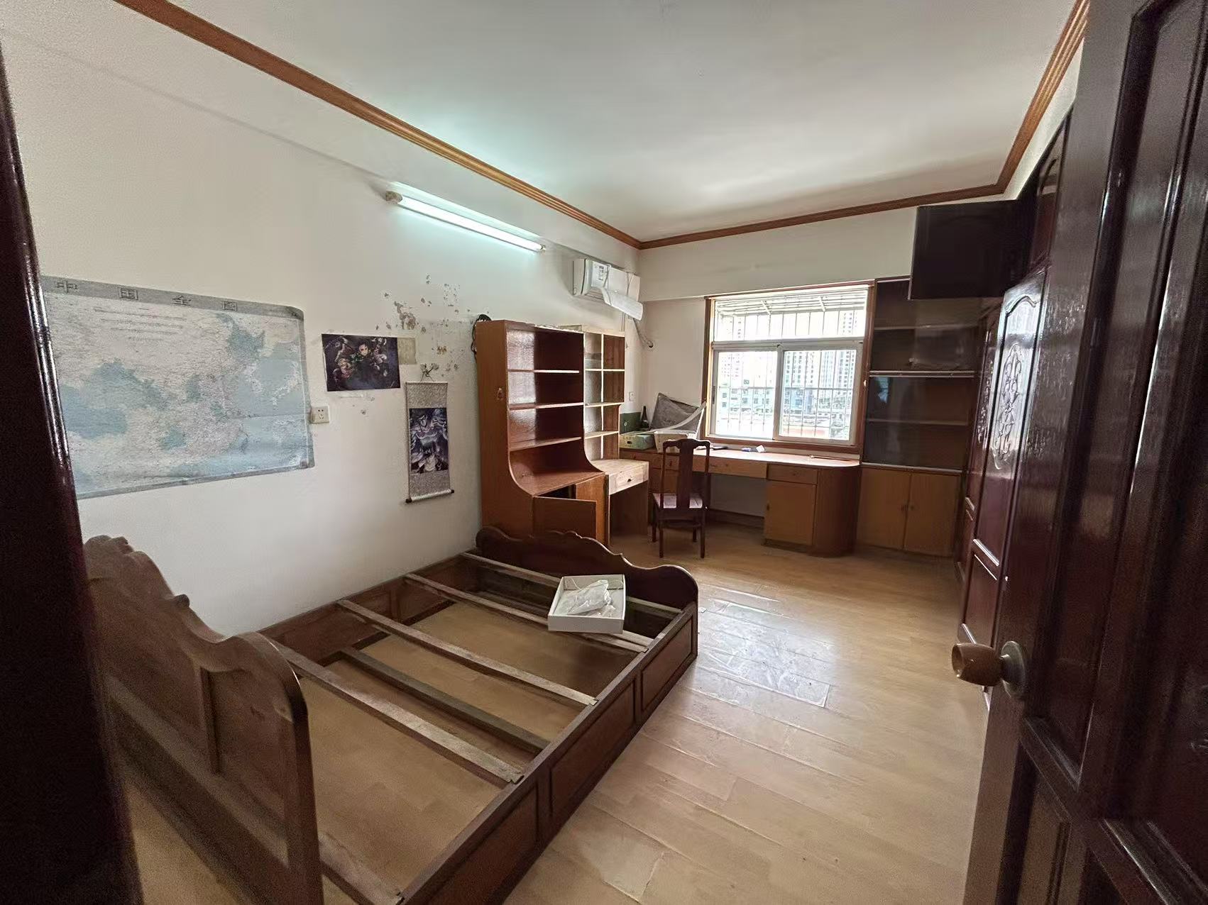 海南三建宿舍（新港路）  3室2厅2卫   2200.00元/月室内图