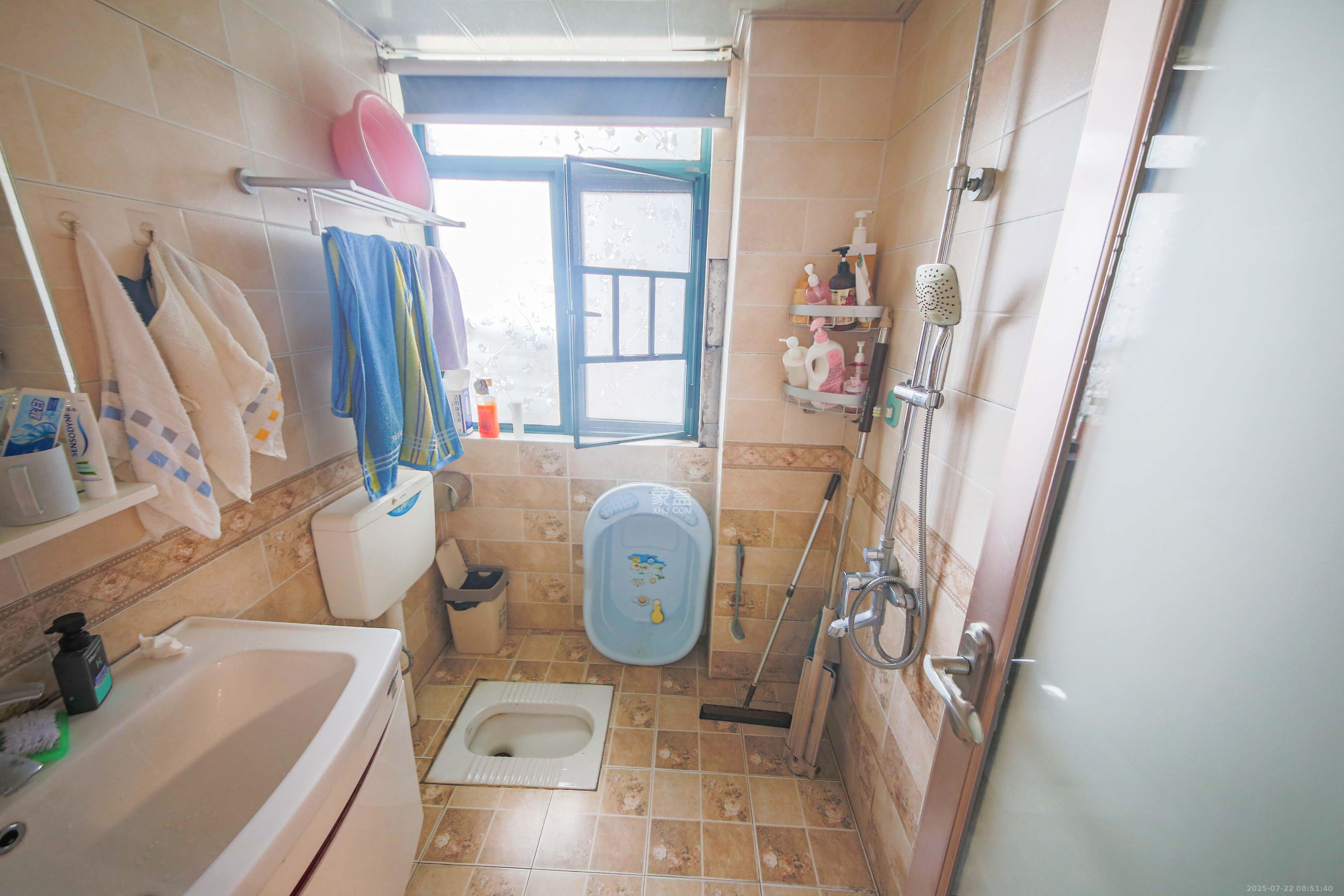 克拉美丽山庄（晟领国际）  2室2厅1卫    70.8万卫生间