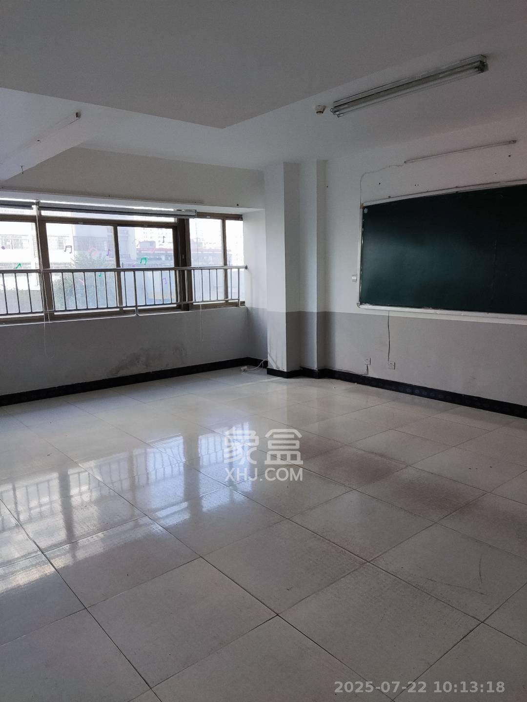 香颂国际  1室1厅1卫    1200.0元/月 香颂国际  1室1厅1卫    1200.0元/月室内图1