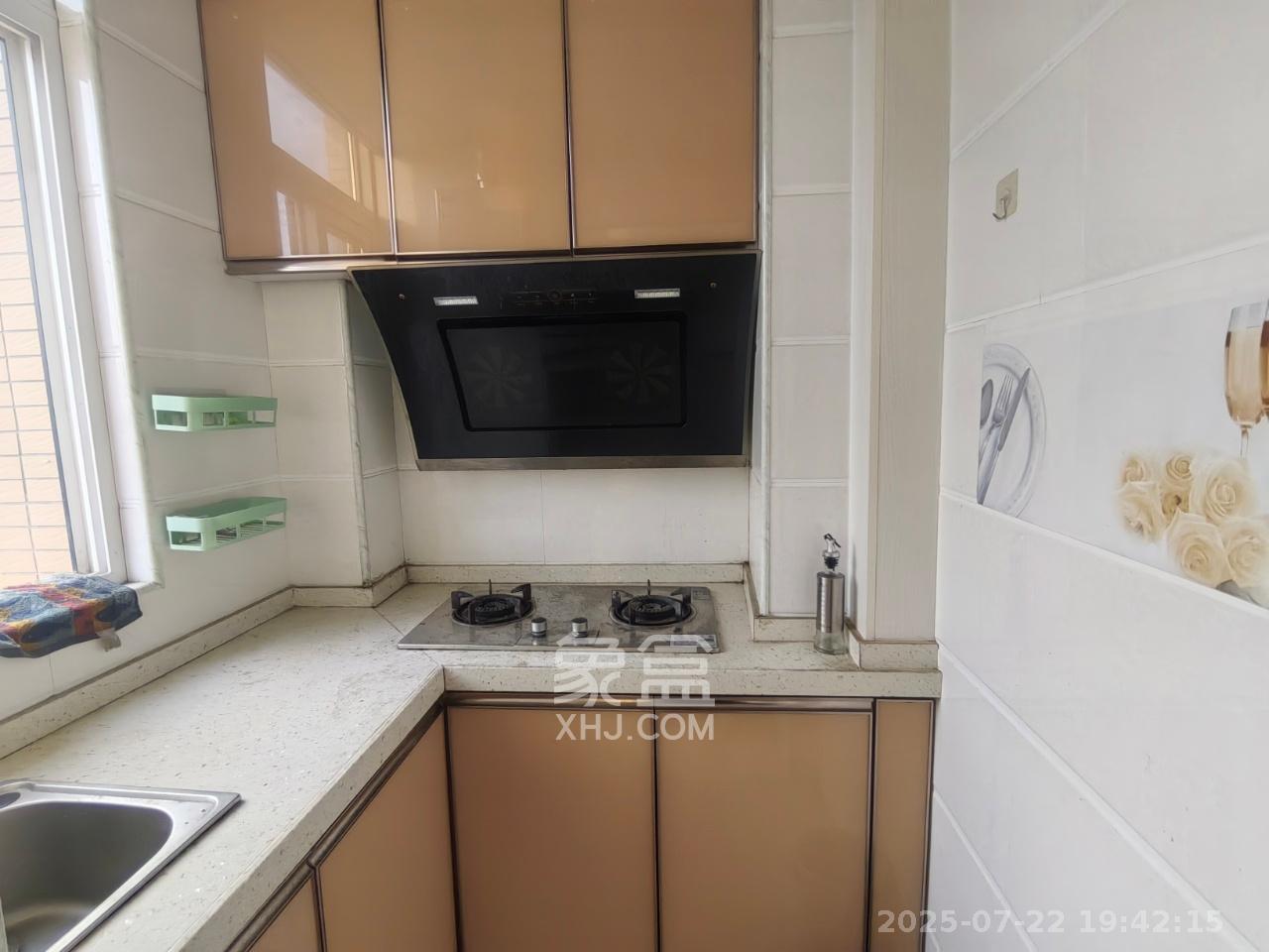 丰园城(鄱阳小区二期) 1室1厅1卫 1100.0元/月 丰园城(鄱阳小区二期) 1室1厅1卫 1100.0元/月室内图