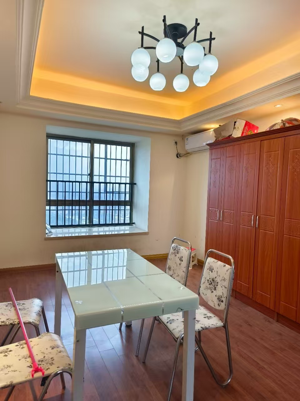 碧桂园 4室2厅2卫 1800.0元/月 碧桂园 4室2厅2卫 1800.0元/月室内图