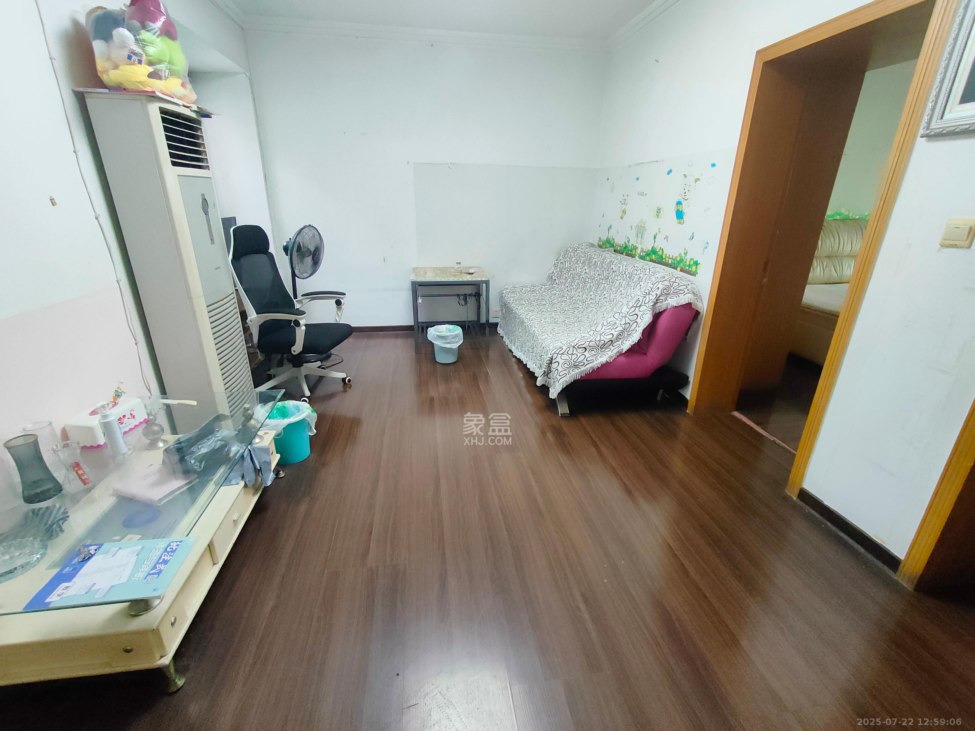白沙啤酒公寓  2室1厅1卫   1400.00元/月