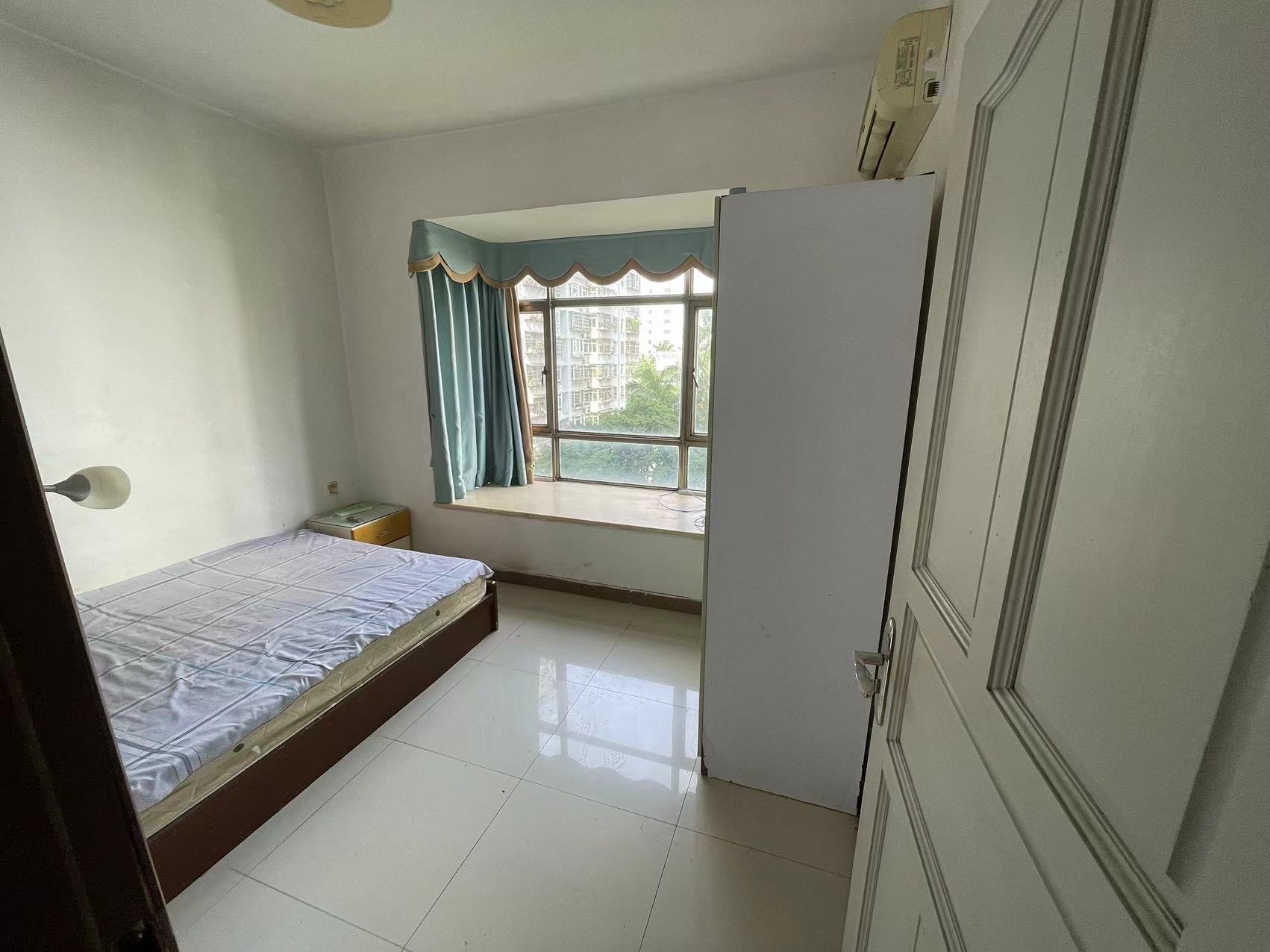 亚洲豪苑南区  3室2厅2卫    2200.0元/月 亚洲豪苑南区  3室2厅2卫    2200.0元/月室内图