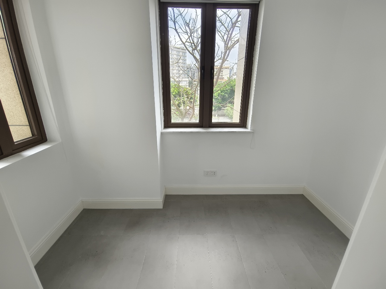 海航豪庭北苑 5室2厅3卫 5500.0元/月 海航豪庭北苑 5室2厅3卫 5500.0元/月室内图