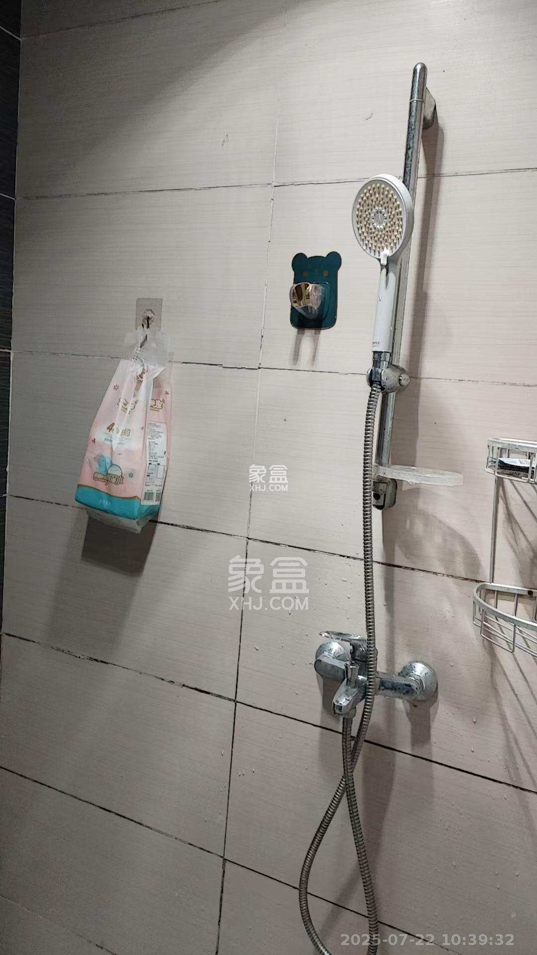 水岸世景  1室1厅1卫    1200.0元/月 水岸世景  1室1厅1卫    1200.0元/月室内图