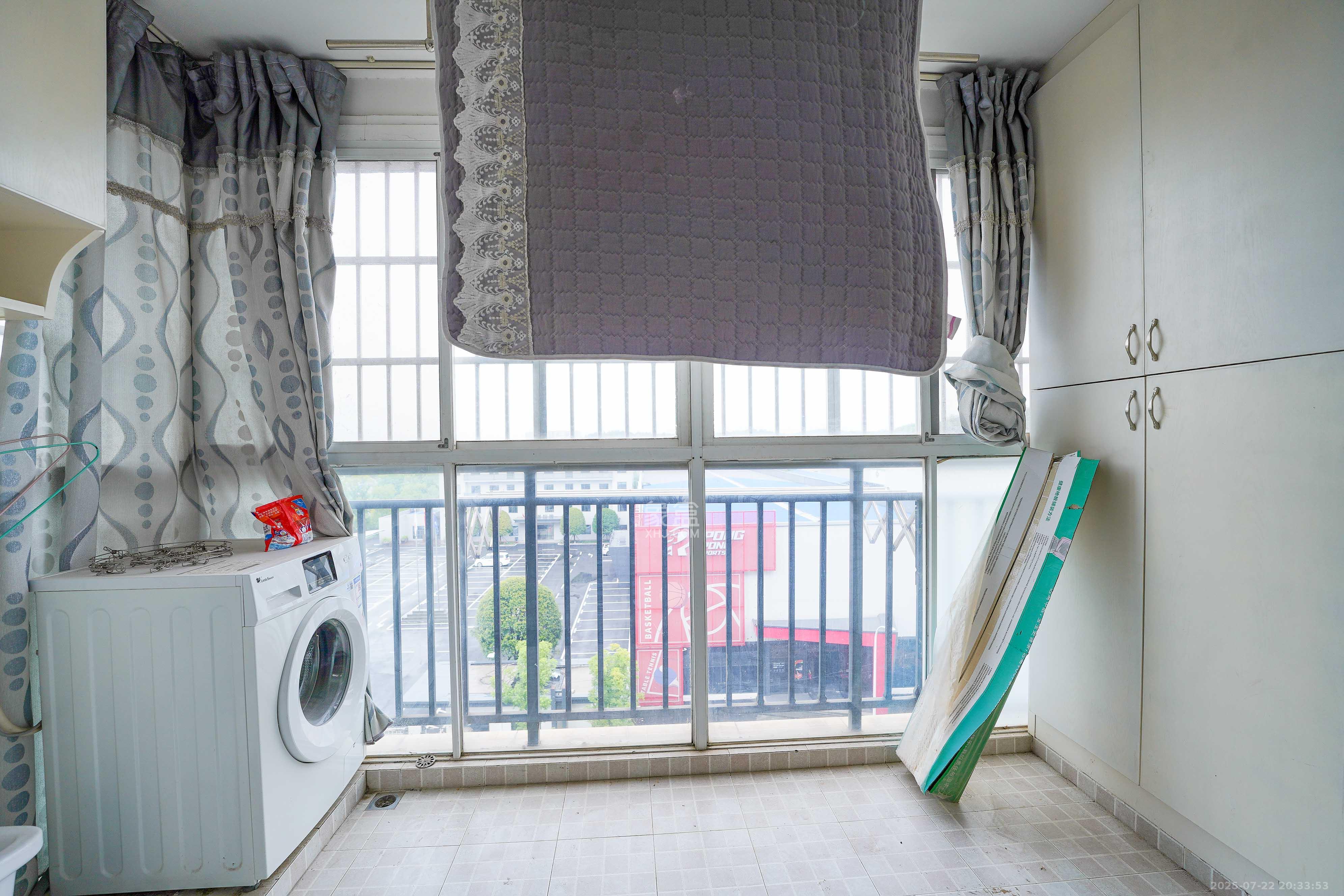 三城花苑（一，二，三期）  2室2厅1卫    34.0万阳台