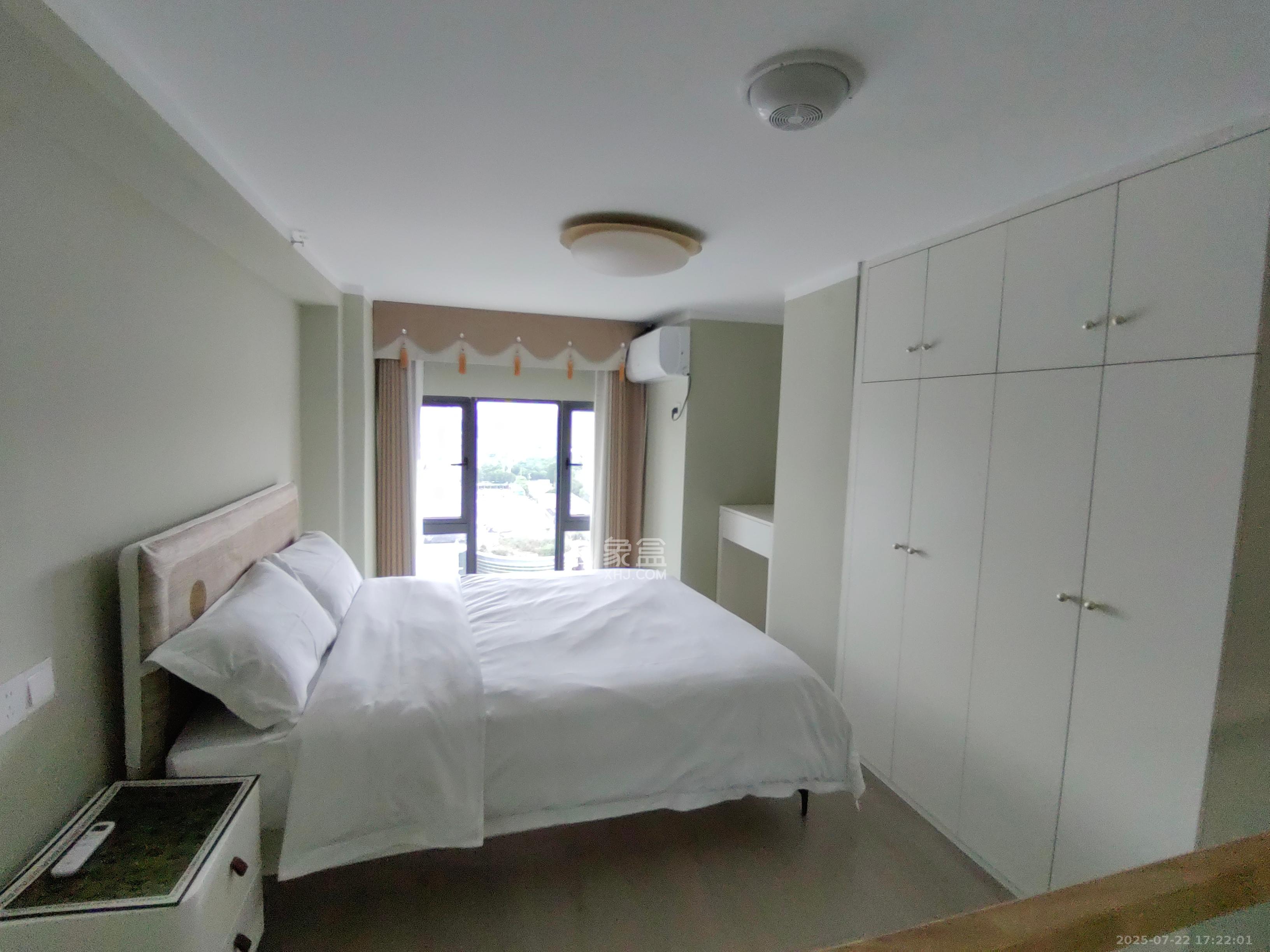 卓越伊景苑  1室1厅1卫    1700.0元/月室内图