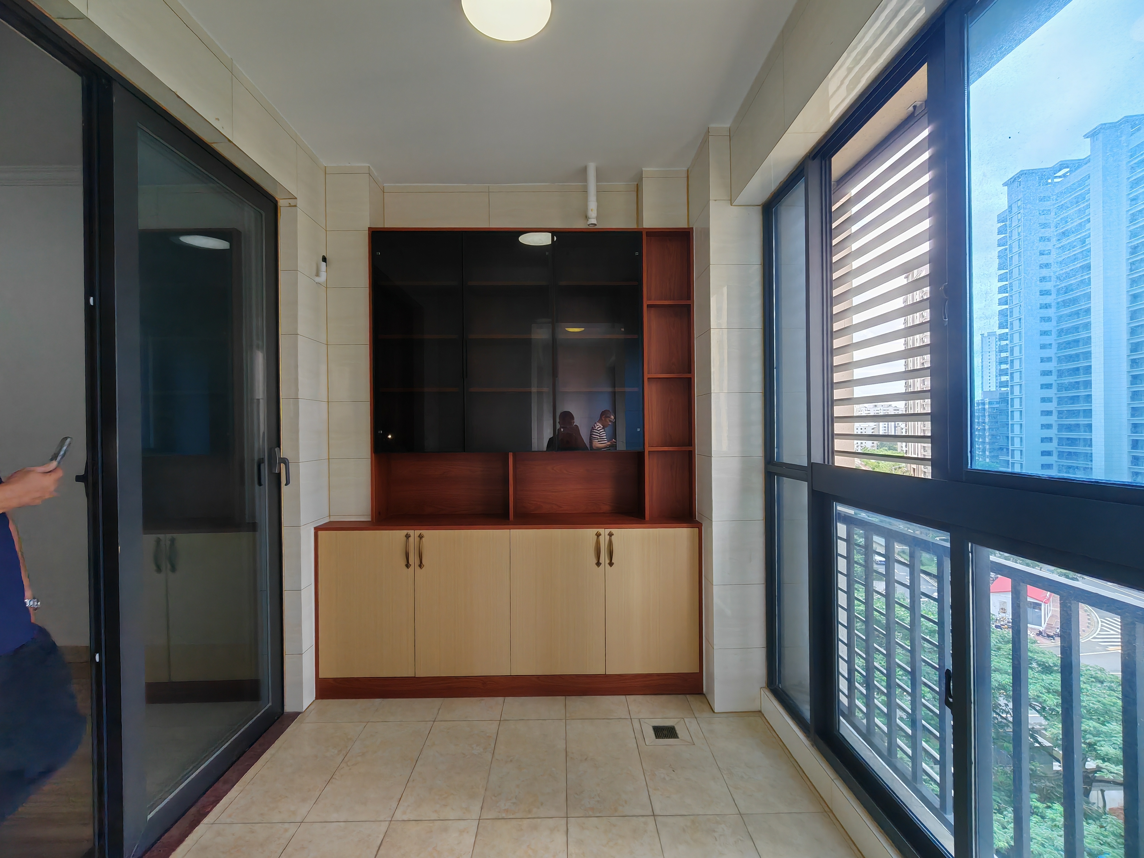 海航豪庭南苑 3室2厅2卫 297.0万 海航豪庭南苑 3室2厅2卫 297.0万客厅