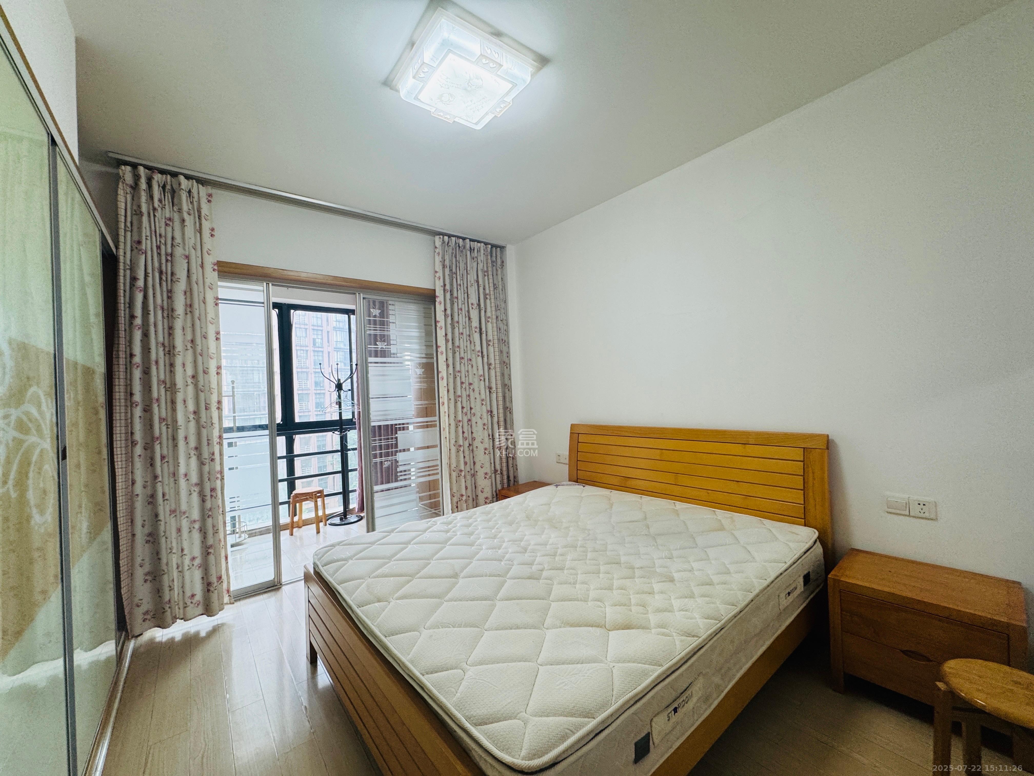 瑞都华庭(华庭美苑)  3室2厅2卫    2500.0元/月 瑞都华庭(华庭美苑)  3室2厅2卫    2500.0元/月室内图