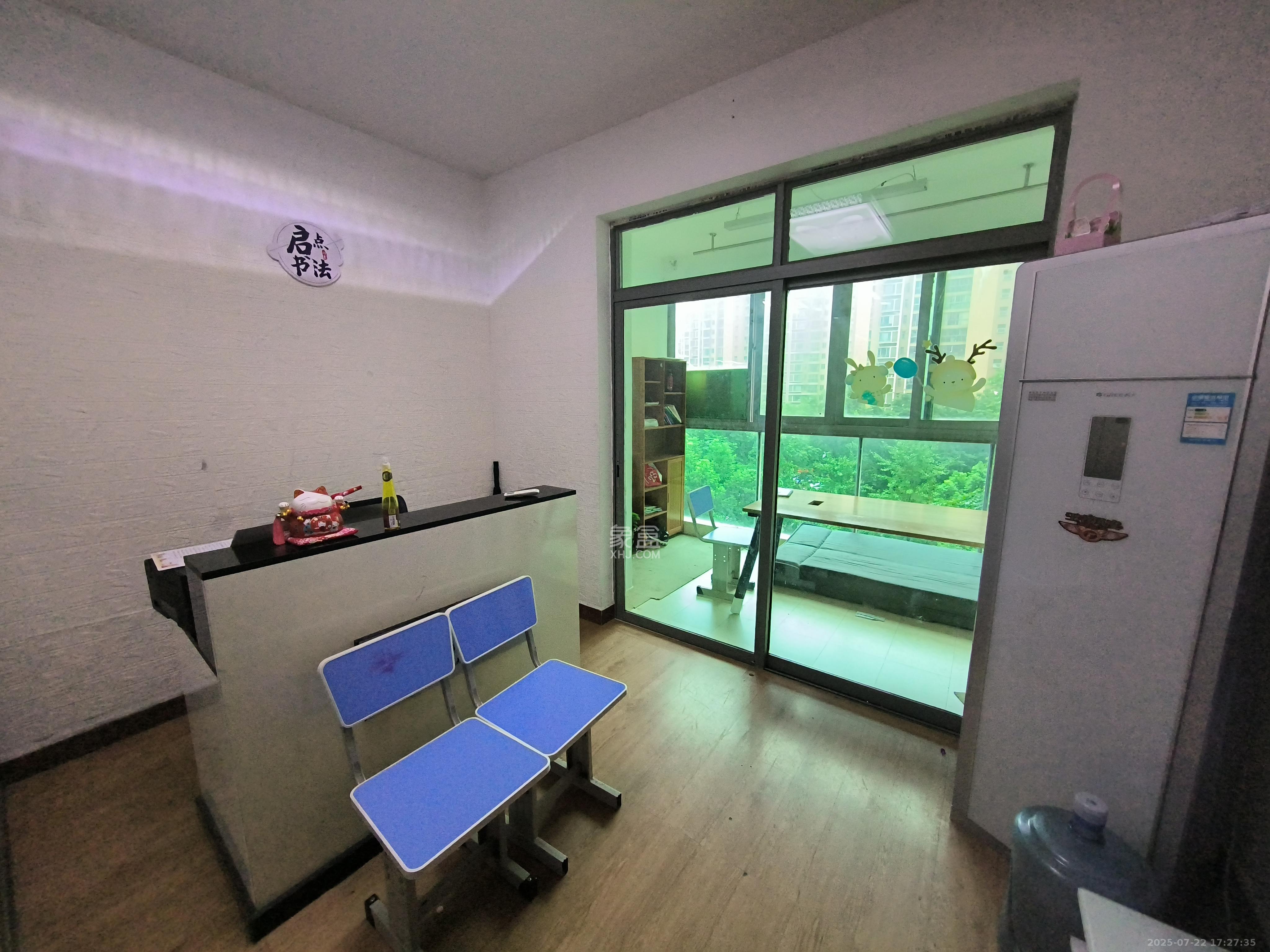 新城新世界一二三期 1室2厅1卫 2600.0元/月 新城新世界一二三期 1室2厅1卫 2600.0元/月室内图