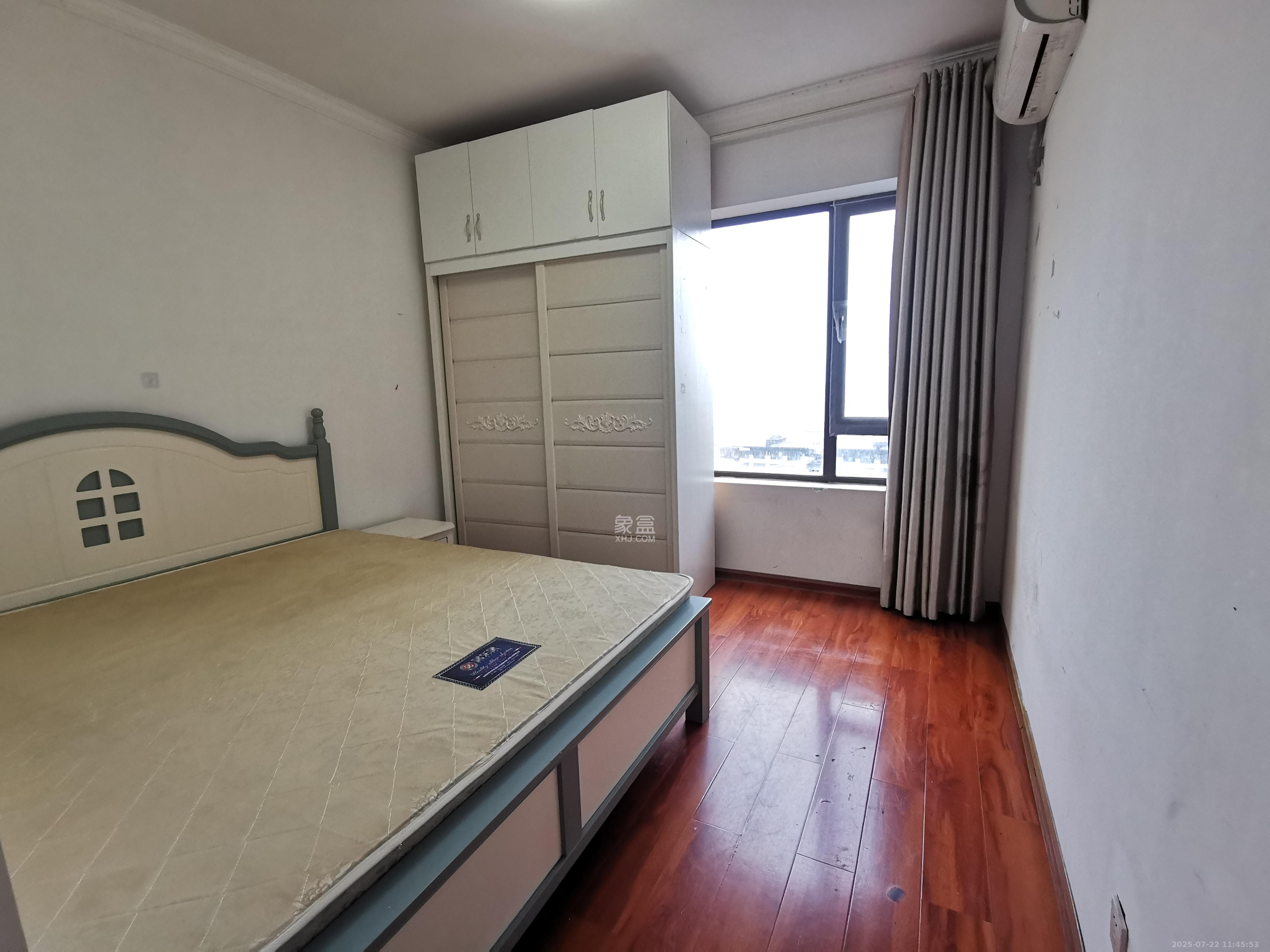 洋湖18克拉(旷远洋湖18克拉) 3室2厅2卫 3200.0元/月 洋湖18克拉(旷远洋湖18克拉) 3室2厅2卫 3200.0元/月室内图