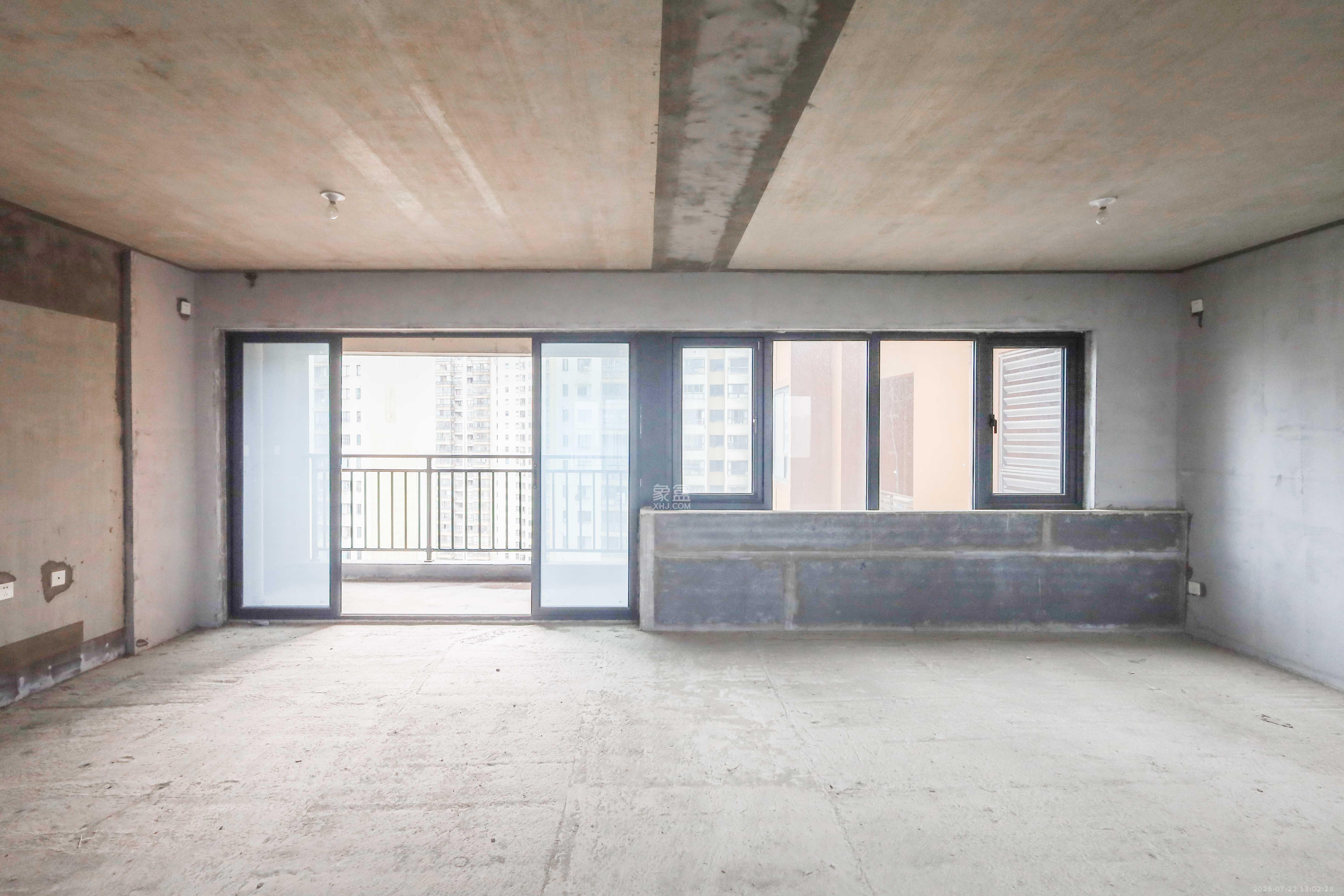 好莱城(弘德西街) 4室2厅2卫 118.0万 好莱城(弘德西街) 4室2厅2卫 118.0万卧室