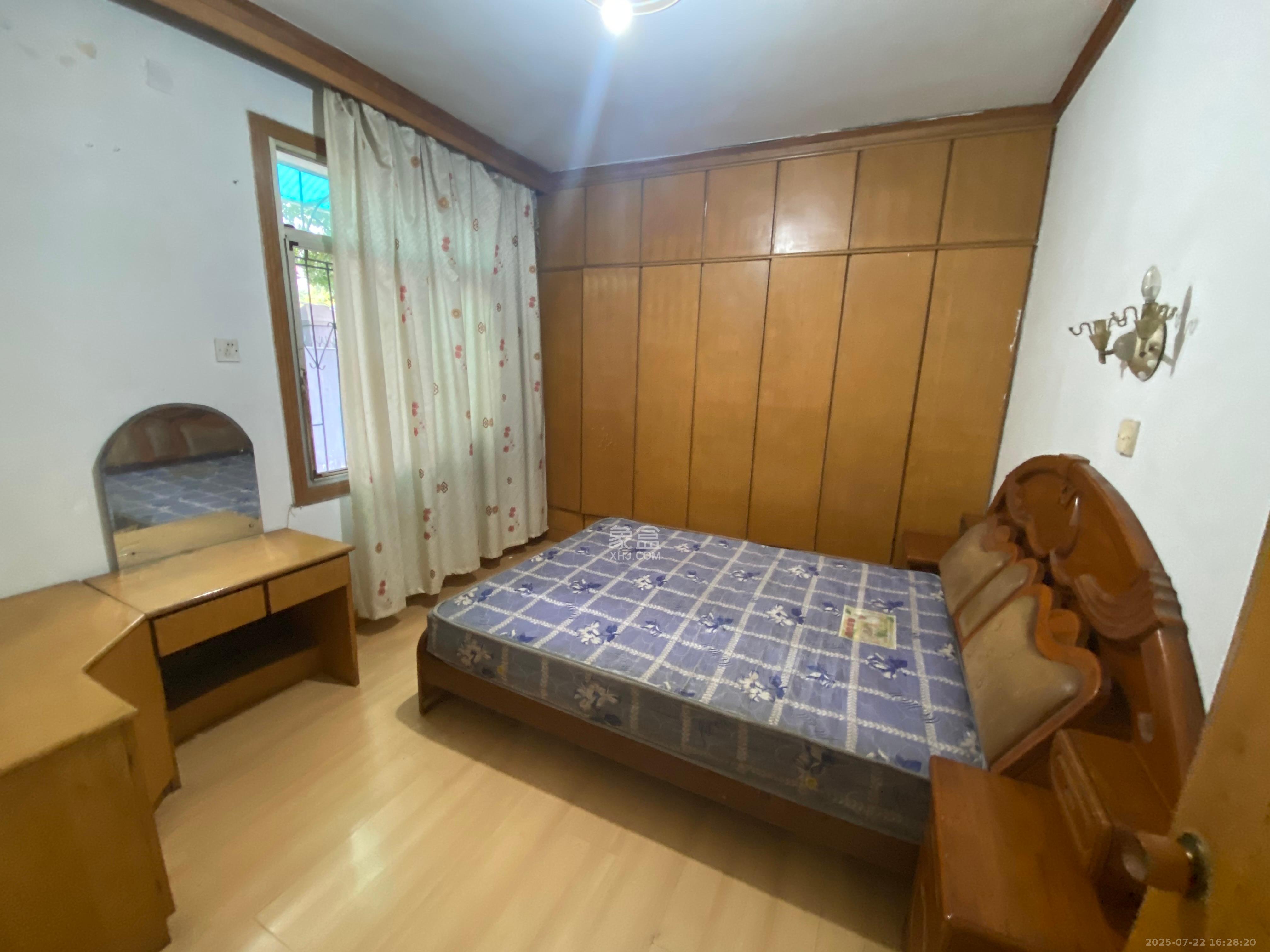 茶园坡社区(原王家冲社区)  2室1厅1卫   1300.00元/月室内图