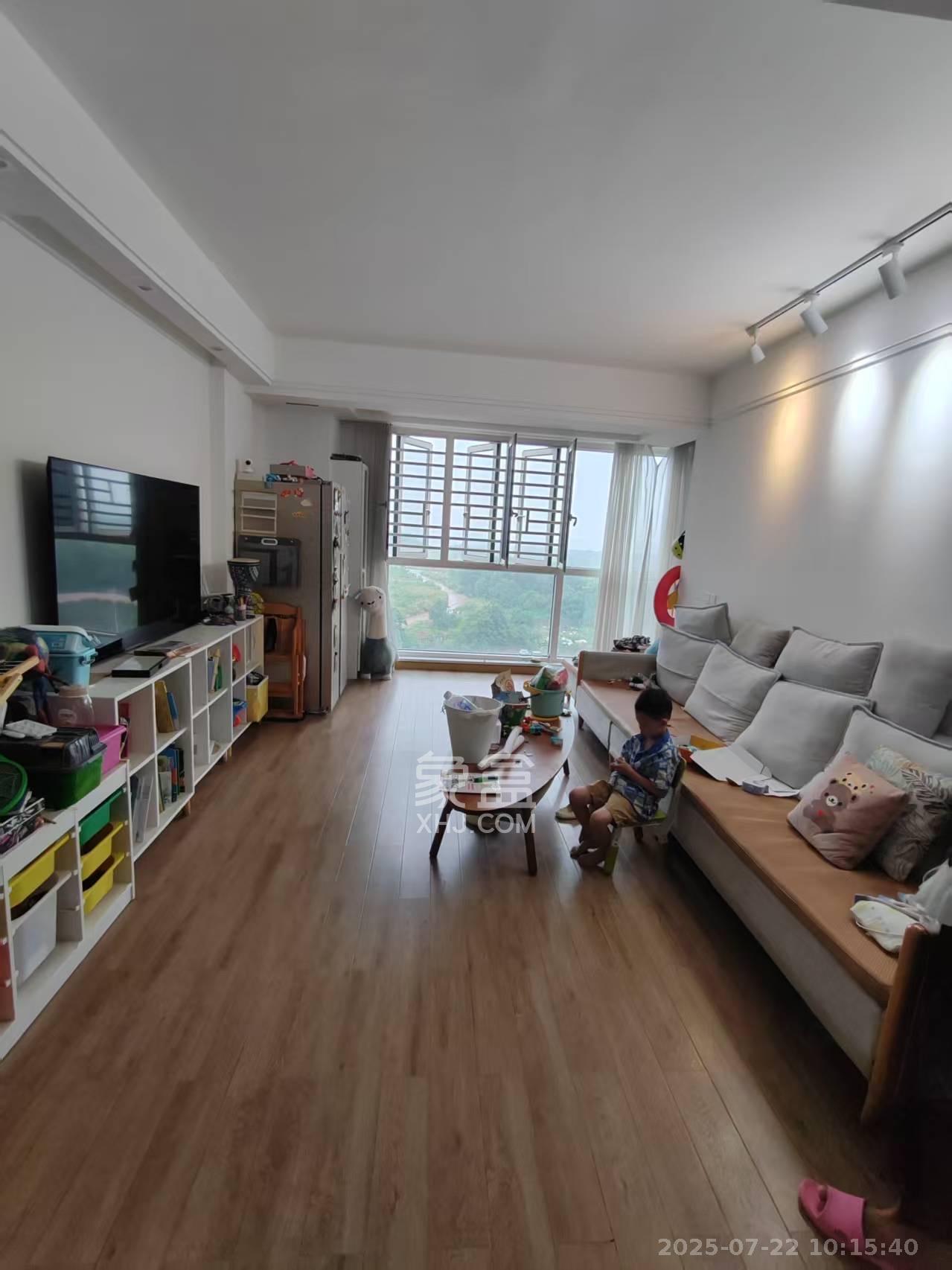 丽发新城 3室2厅1卫 2600.0元/月 丽发新城 3室2厅1卫 2600.0元/月室内图