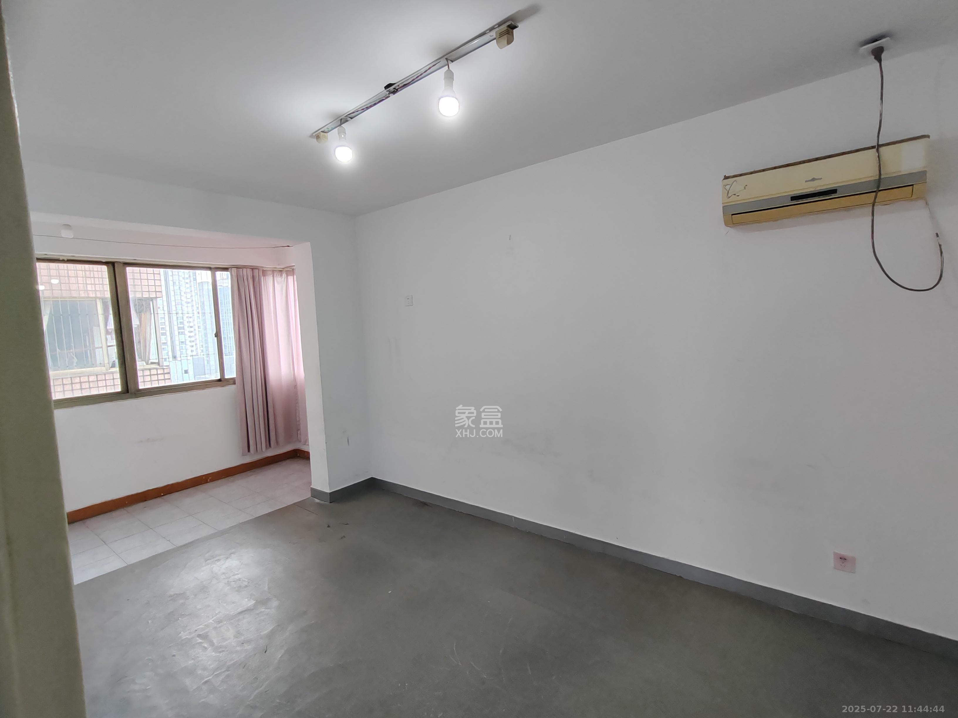 长远大厦  5室2厅2卫    3400.0元/月室内图