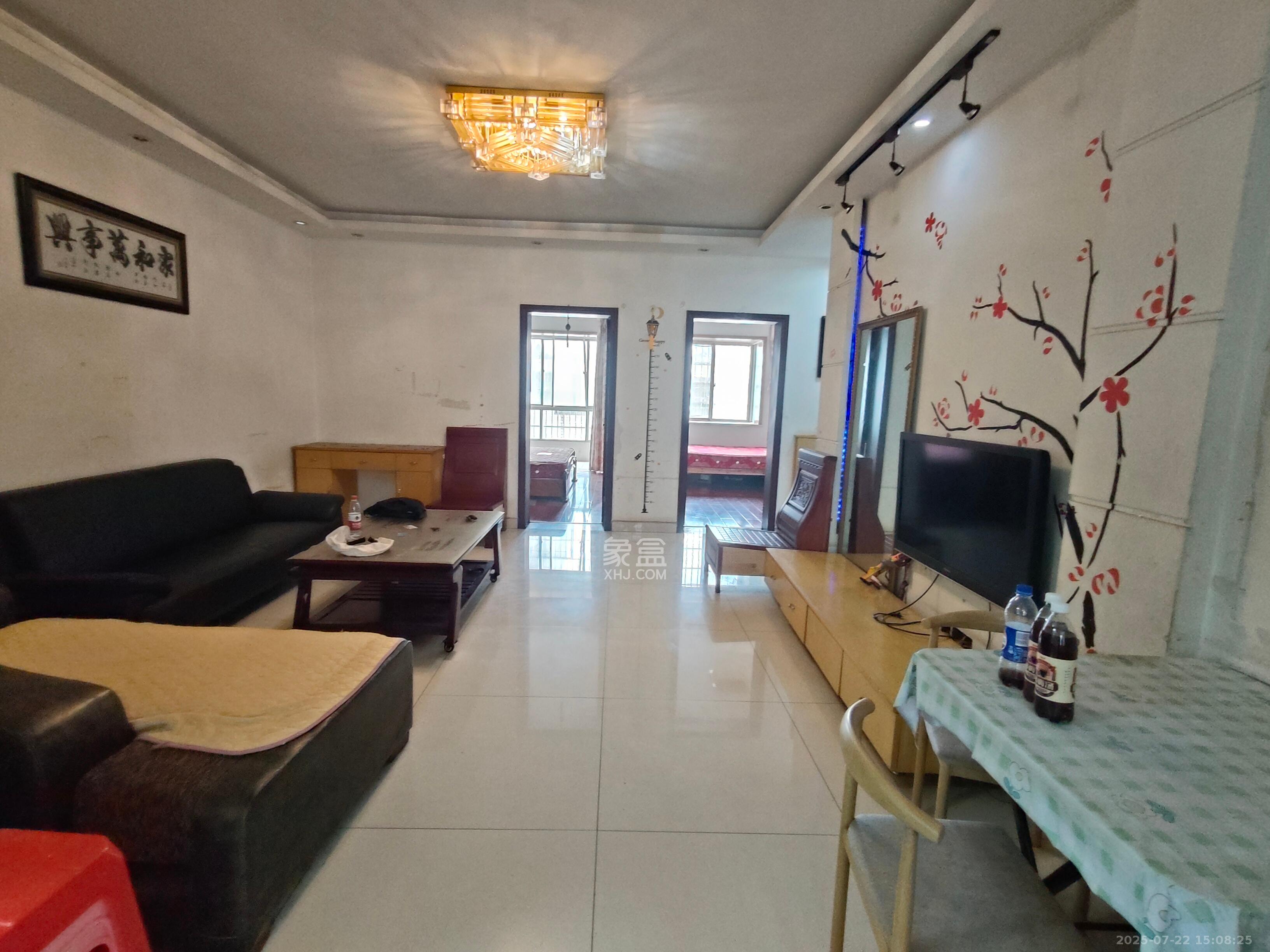 湘绣城 2室1厅1卫 1300.0元/月 湘绣城 2室1厅1卫 1300.0元/月室内图