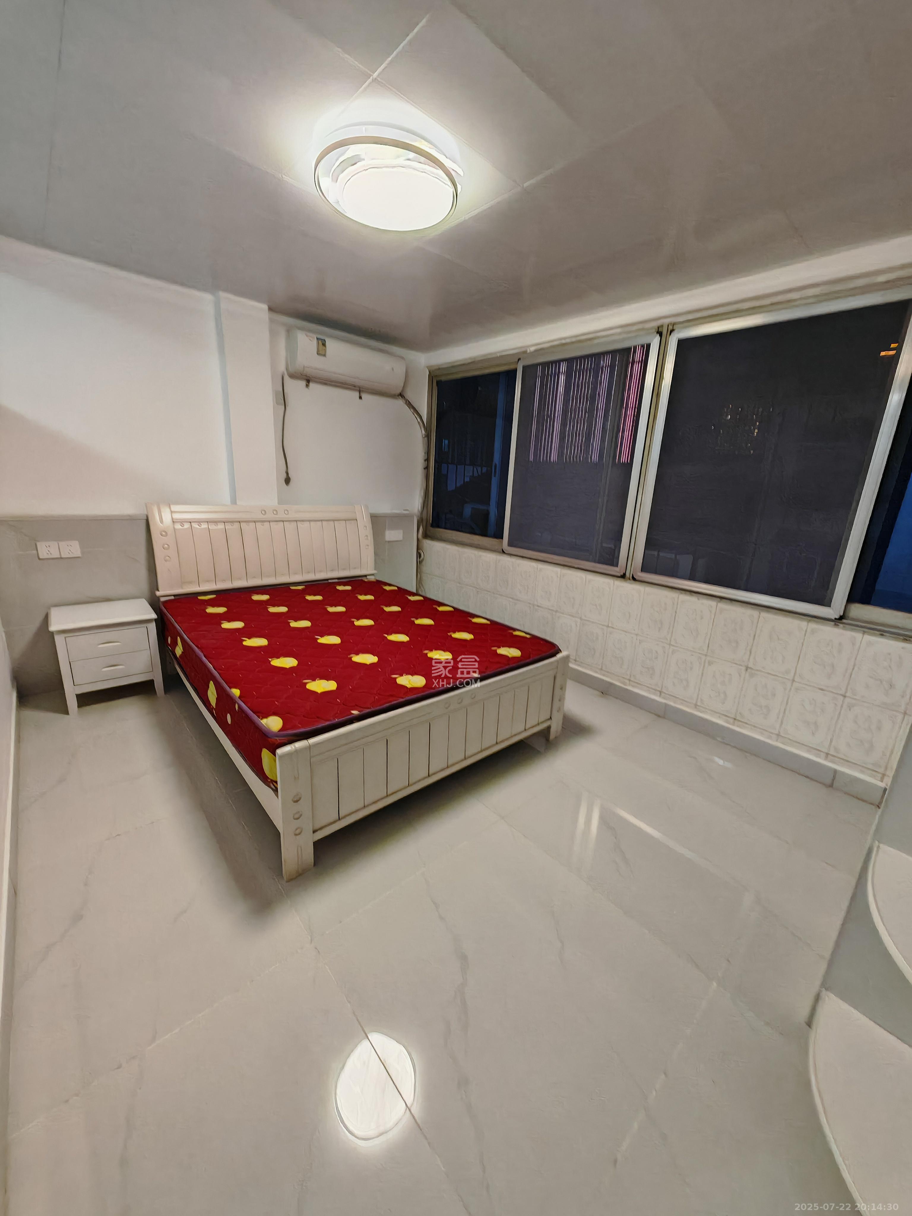 学宫街散盘  4室3厅2卫    2100.0元/月室内图