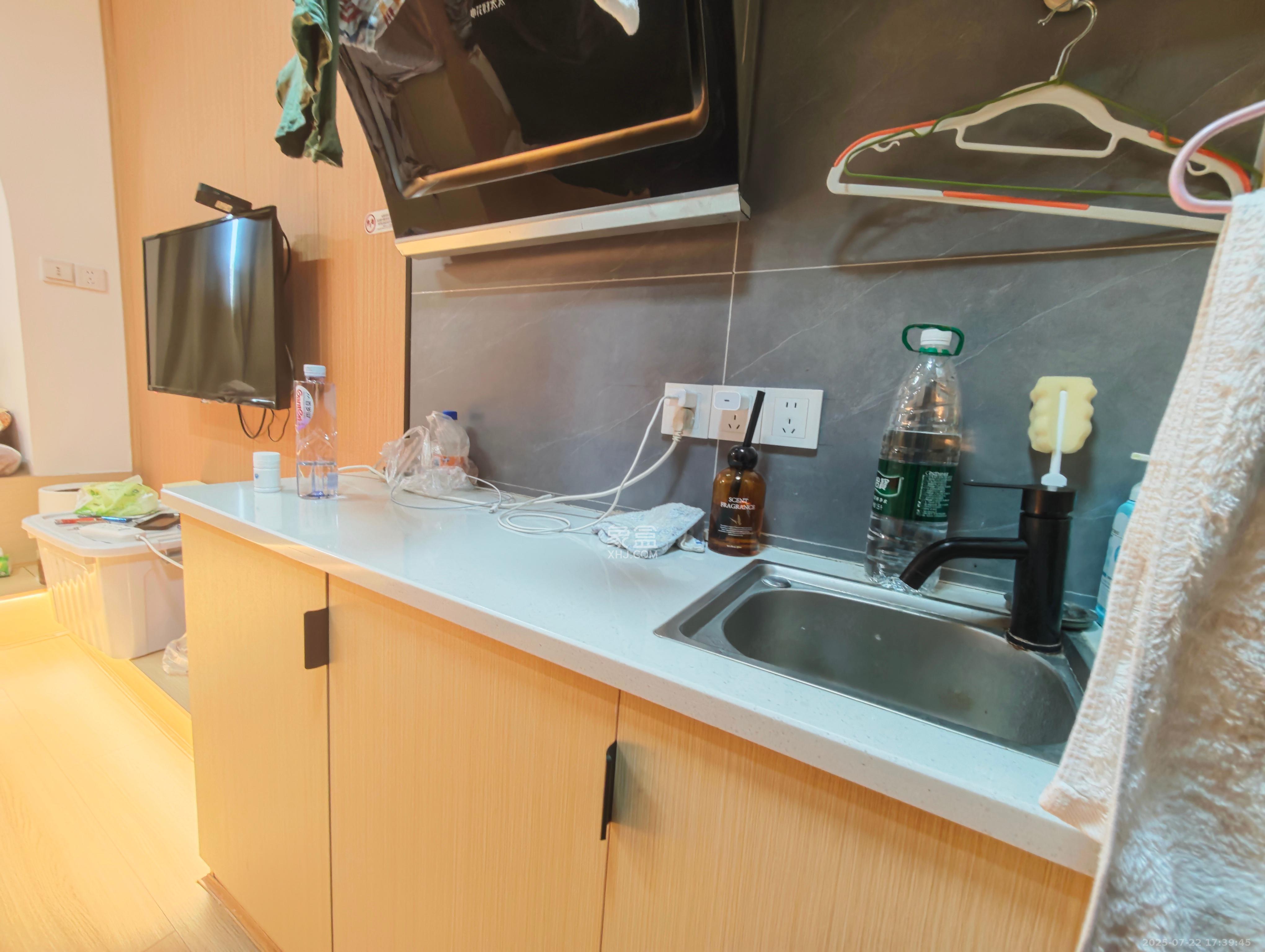 龙湖铂金岛 1室1厅1卫 1800.0元/月 龙湖铂金岛 1室1厅1卫 1800.0元/月室内图