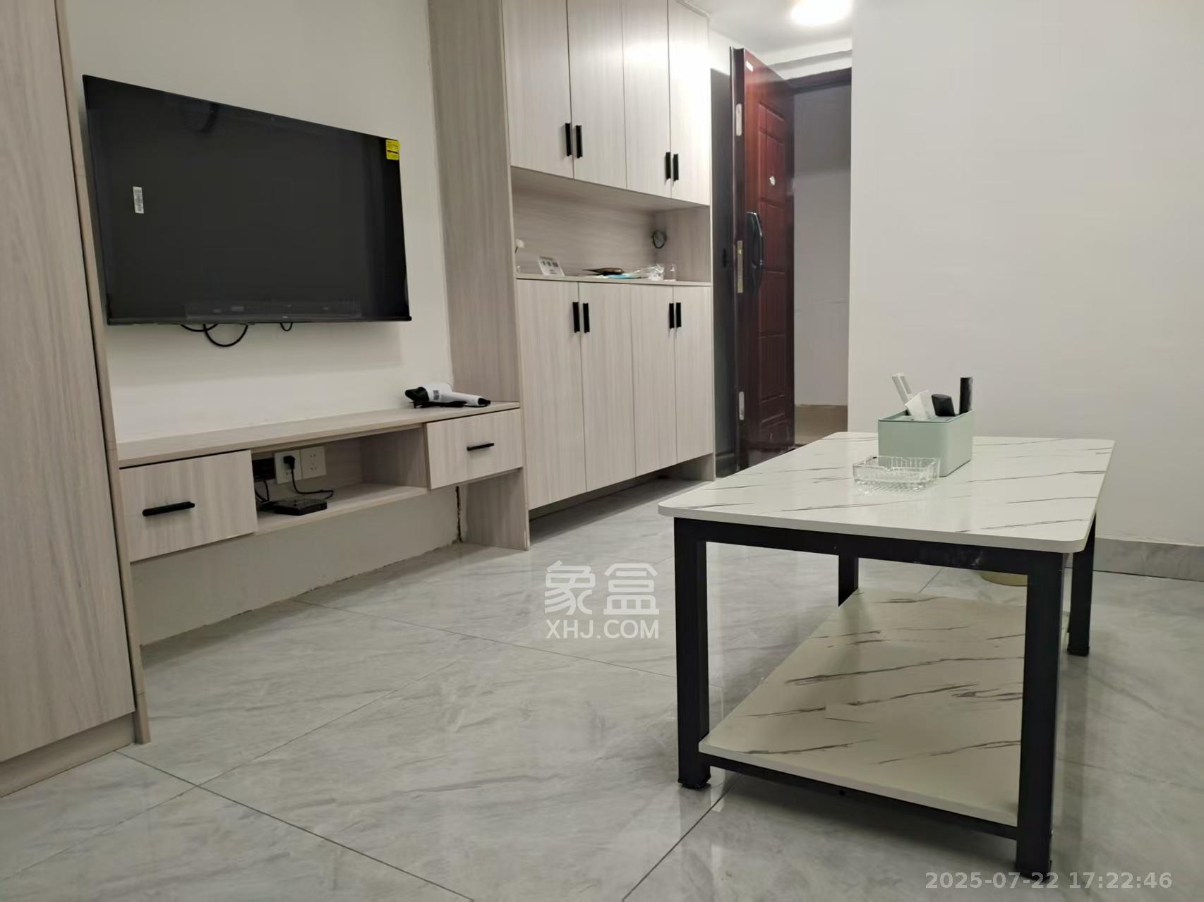 天鸿天府(天鸿中央大院) 2室2厅1卫 1800.0元/月 天鸿天府(天鸿中央大院) 2室2厅1卫 1800.0元/月室内图