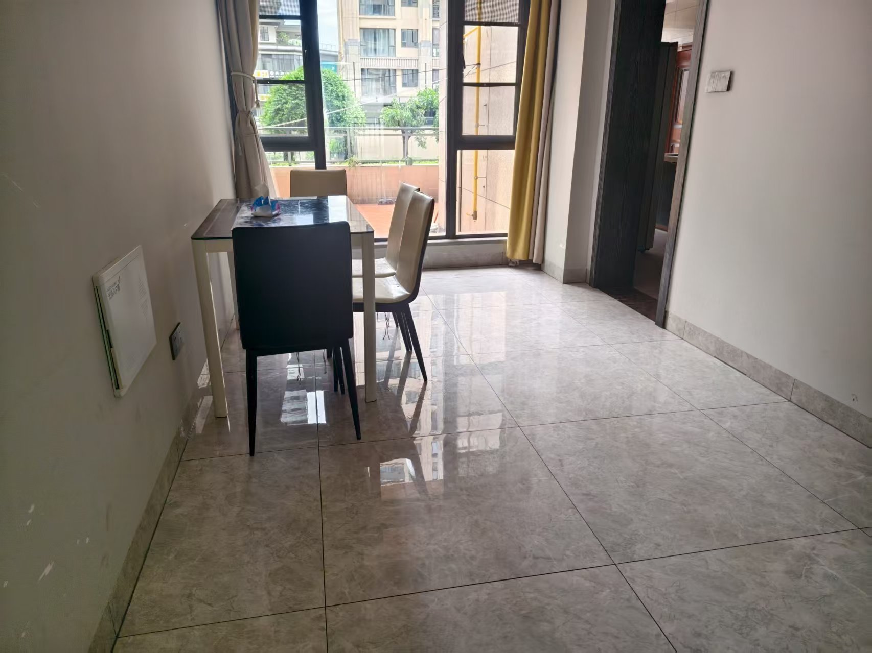 海航豪庭北苑 3室2厅2卫 5500.0元/月 海航豪庭北苑 3室2厅2卫 5500.0元/月室内图