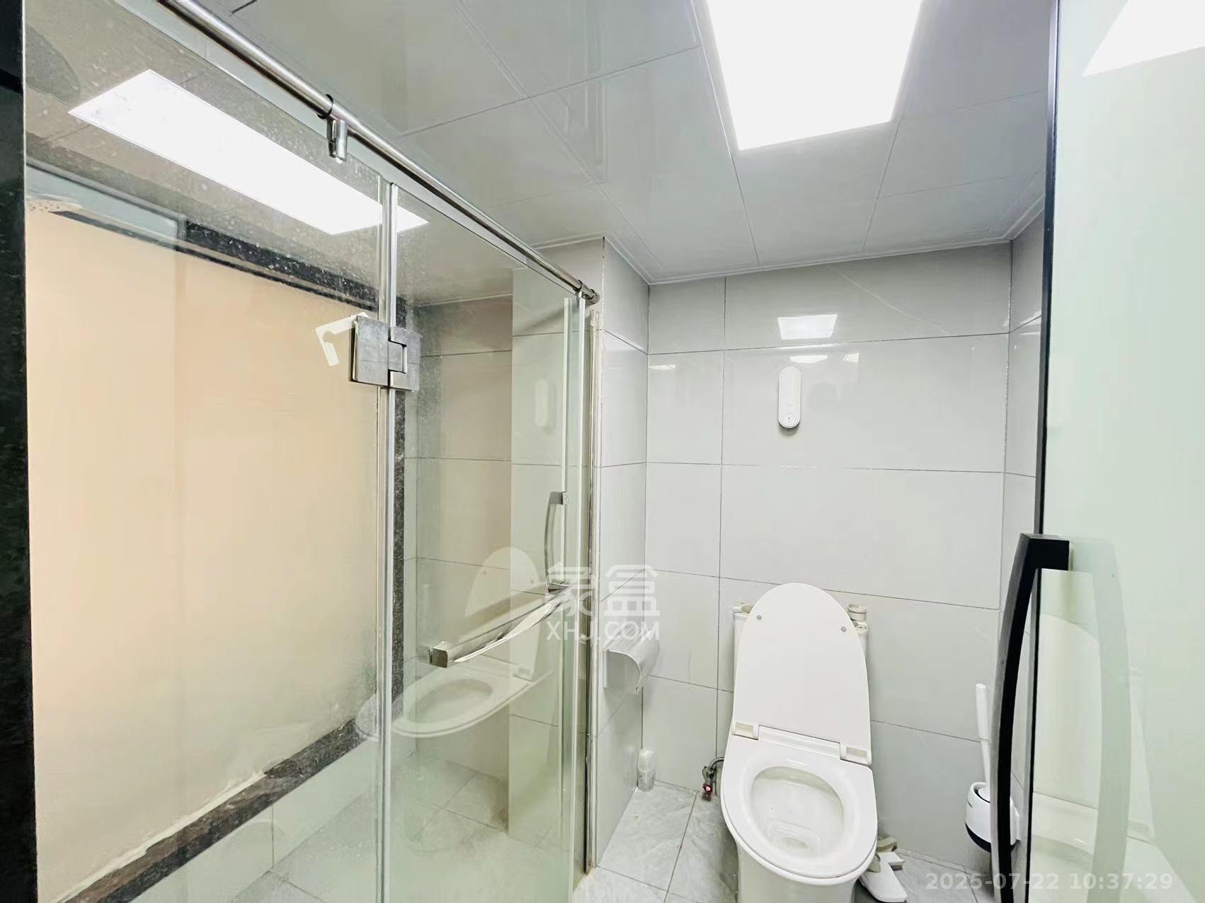 裕天国际商汇中心 1室1厅1卫 1800.0元/月 裕天国际商汇中心 1室1厅1卫 1800.0元/月室内图