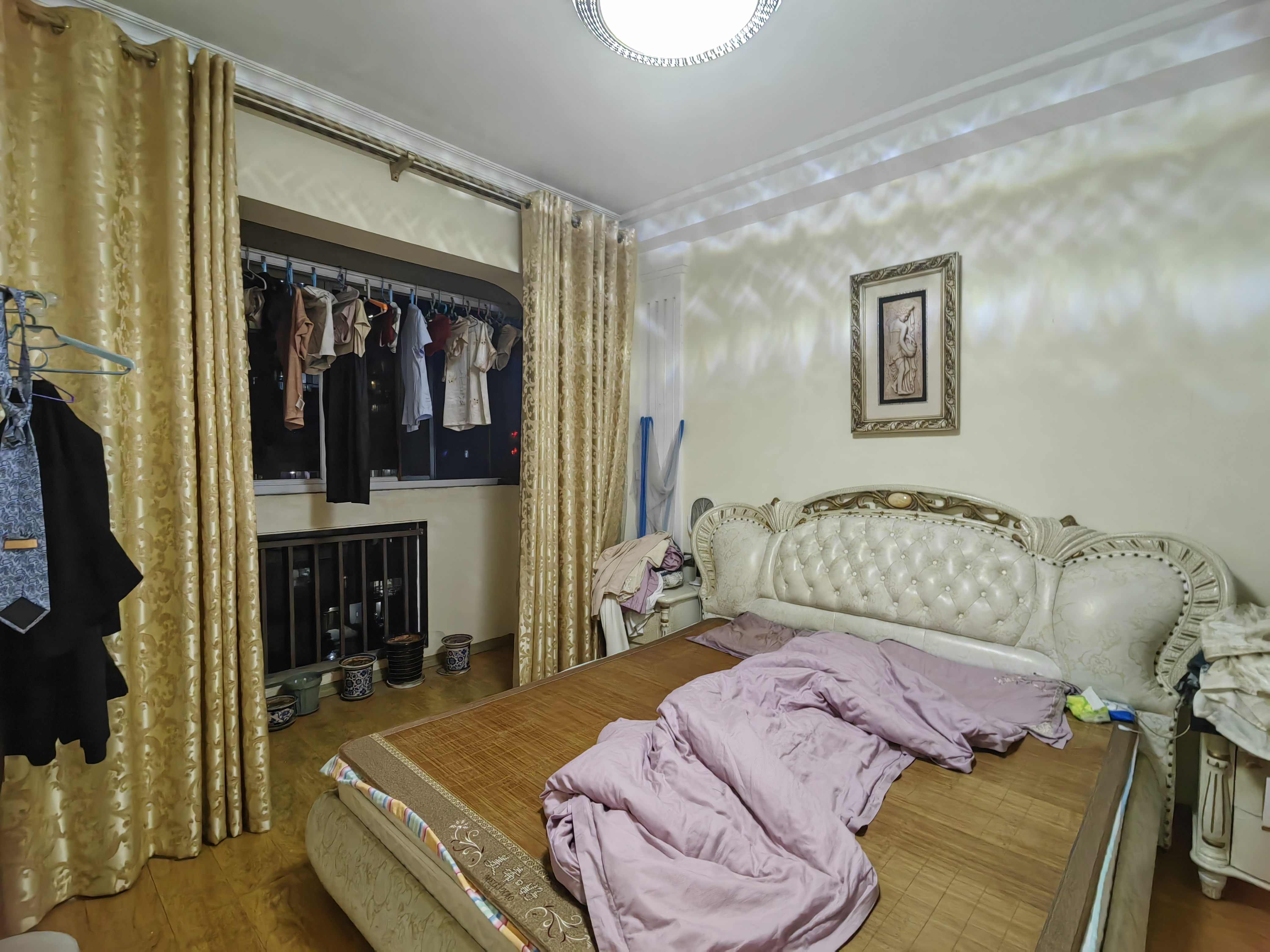 大同芙蓉  3室2厅2卫    99.8万客厅