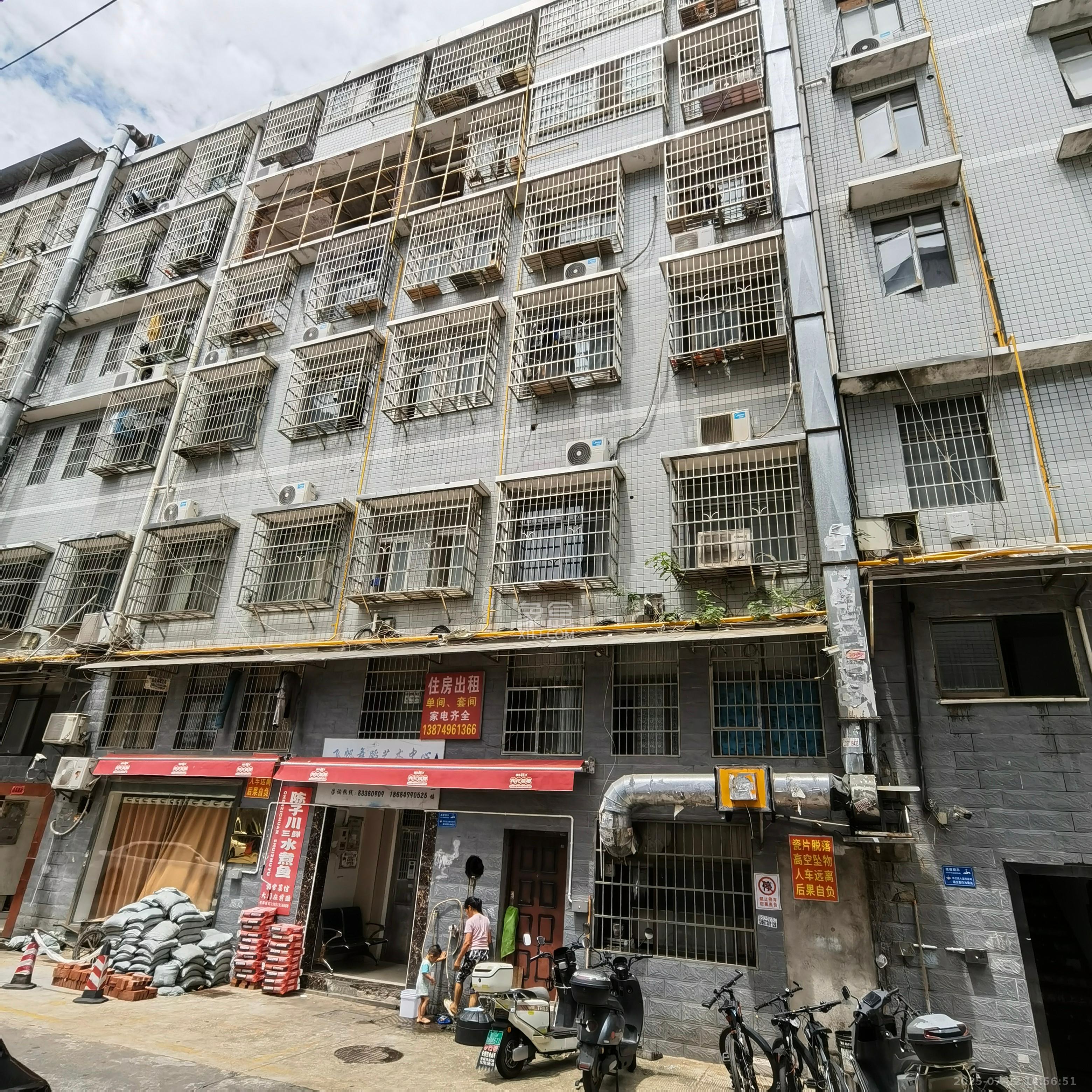 松雅安置小区 2室1厅1卫 3000.0元/月 松雅安置小区 2室1厅1卫 3000.0元/月室内图