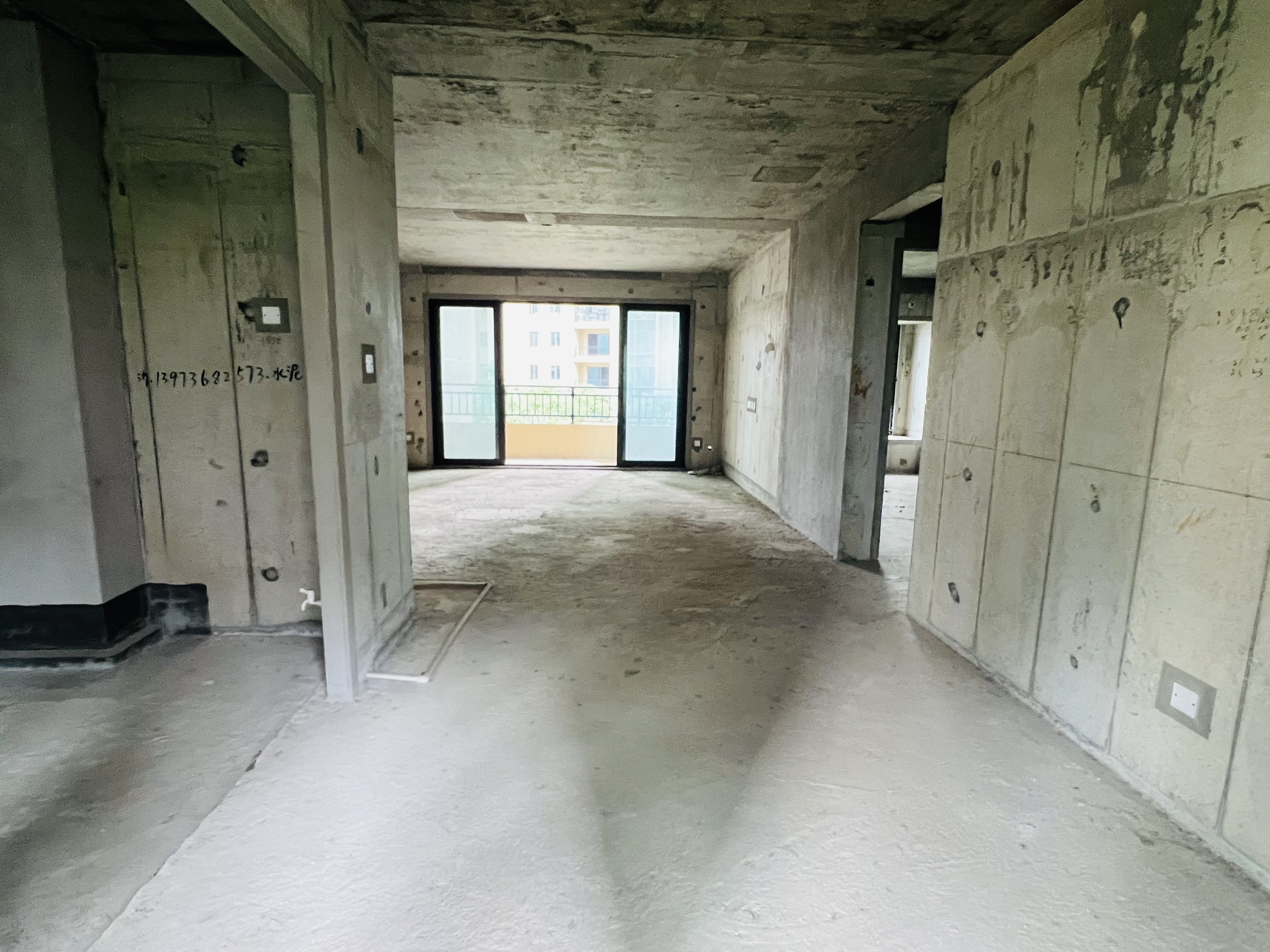 碧桂园锦岸 4室2厅2卫 58.8万 碧桂园锦岸 4室2厅2卫 58.8万客厅