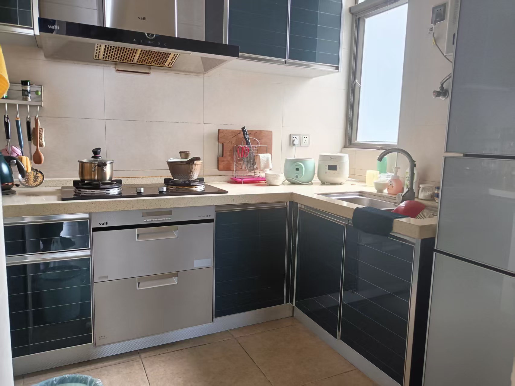 香格里拉  2室2厅1卫    49.8万 香格里拉  2室2厅1卫    49.8万室内图