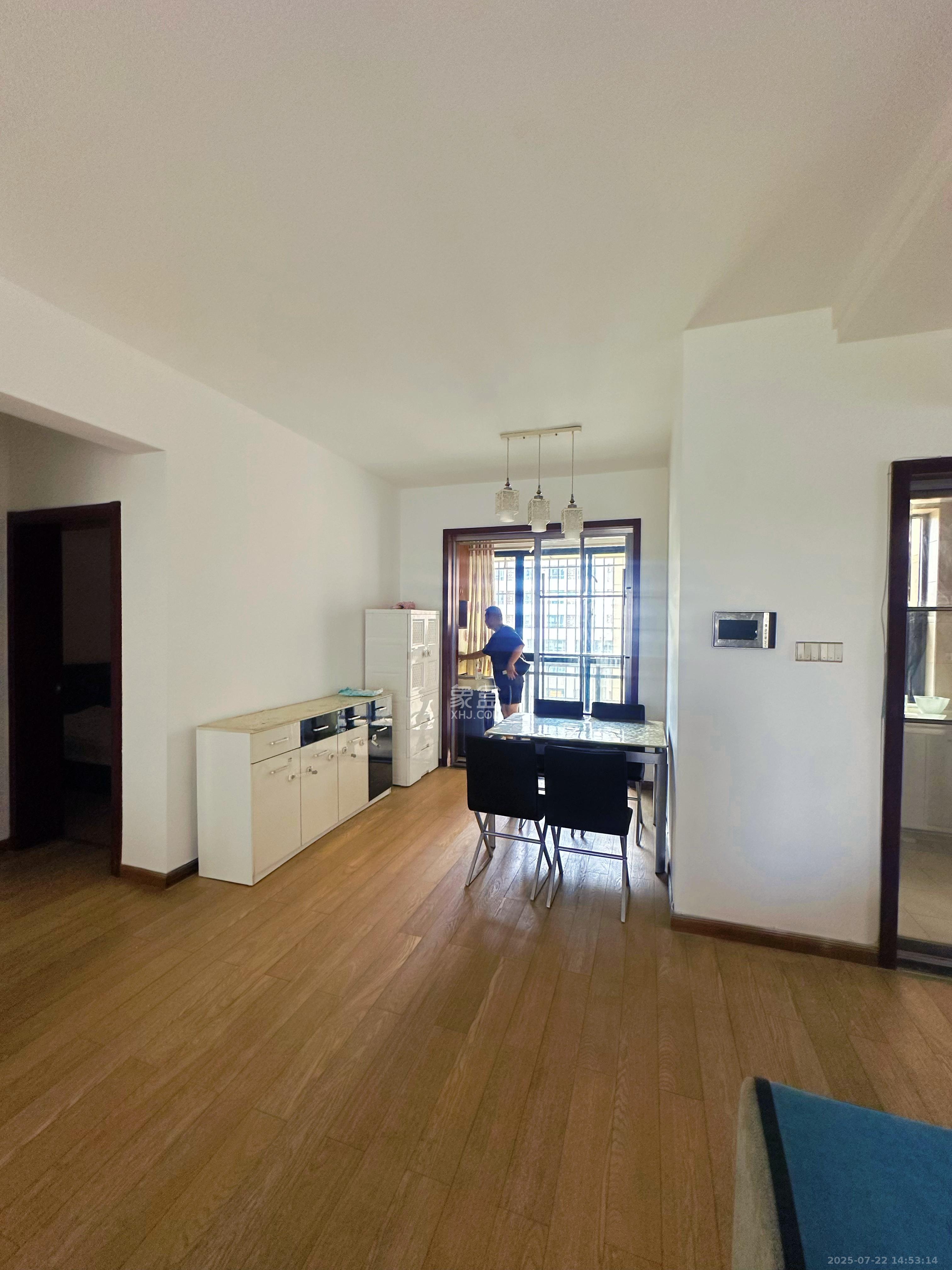 中信城市广场(中信新城一期)  2室2厅1卫    2000.0元/月 中信城市广场(中信新城一期)  2室2厅1卫    2000.0元/月室内图