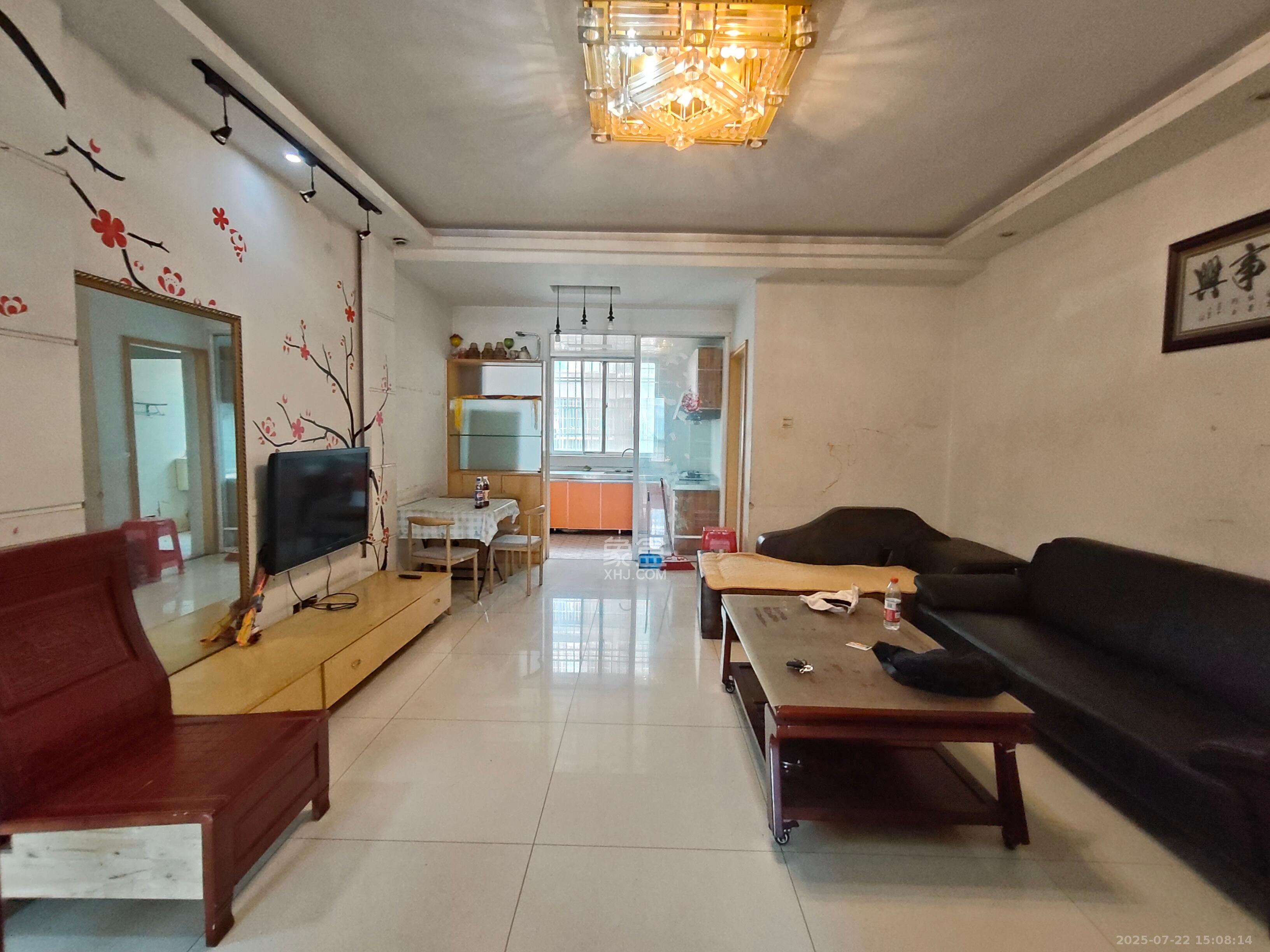 湘绣城 2室1厅1卫 1300.0元/月 湘绣城 2室1厅1卫 1300.0元/月室内图